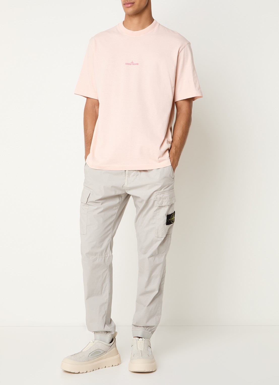 Stone Island S0534 T-shirt met logo- en backprint - voorkant 4 lichtroze
