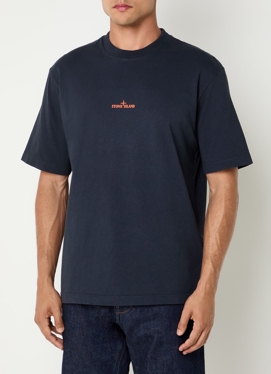 Stone Island S0534 T-shirt met logo- en backprint - achterkant 3 donkerblauw