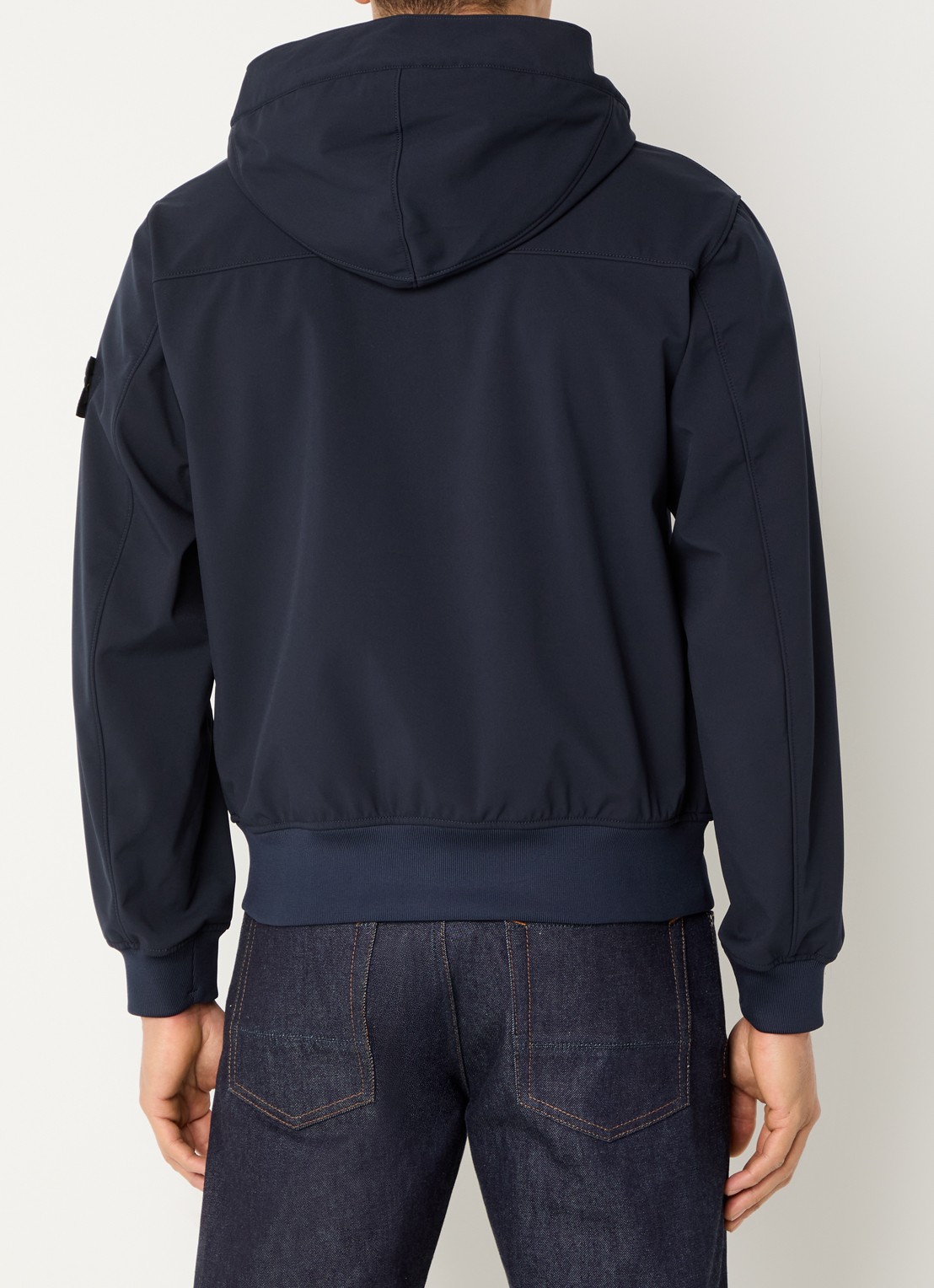 Stone Island S0A22 jack met capuchon en logo - achterkant 6 donkerblauw