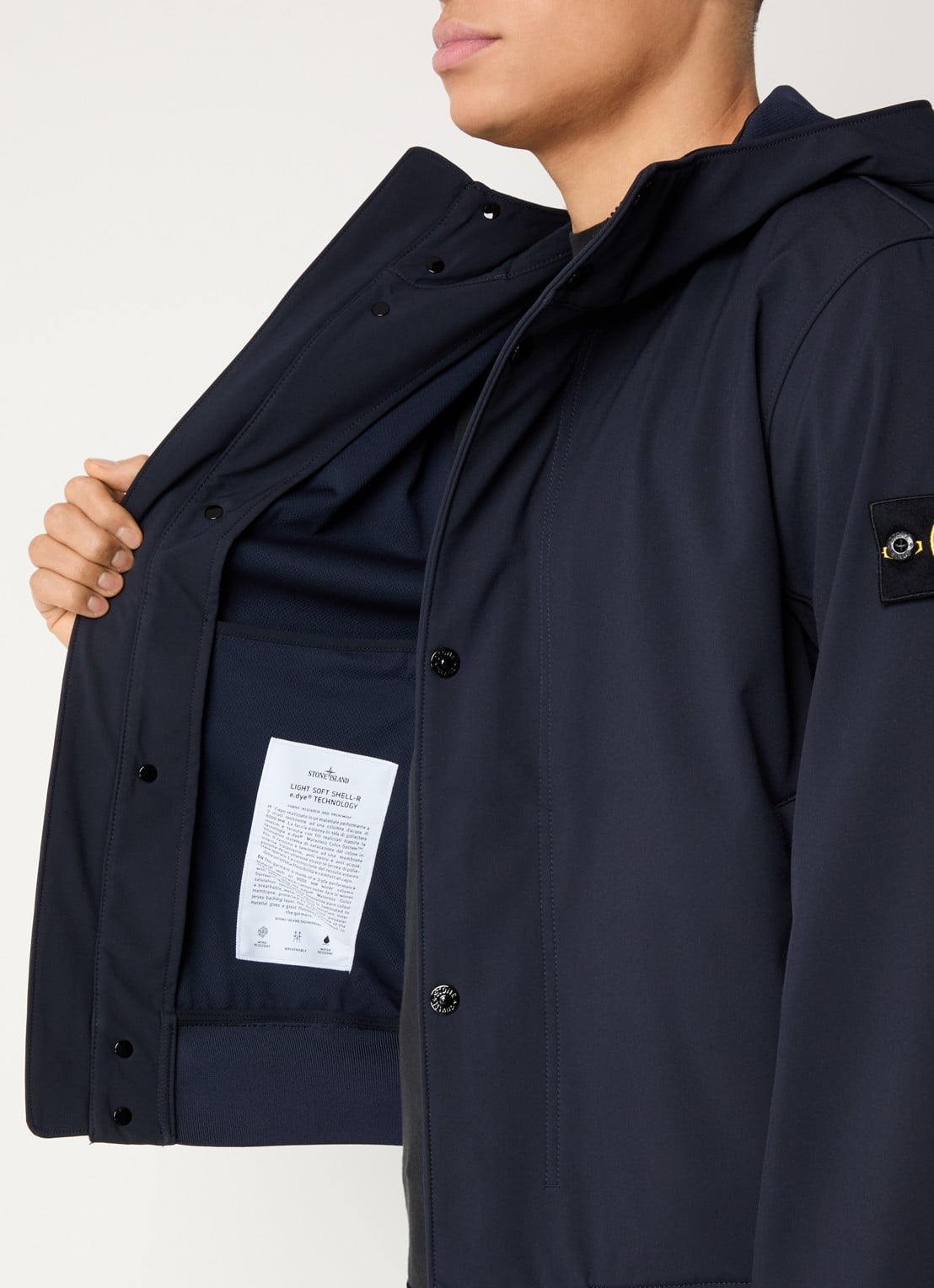 Stone Island S0A22 jack met capuchon en logo - detail 3 donkerblauw