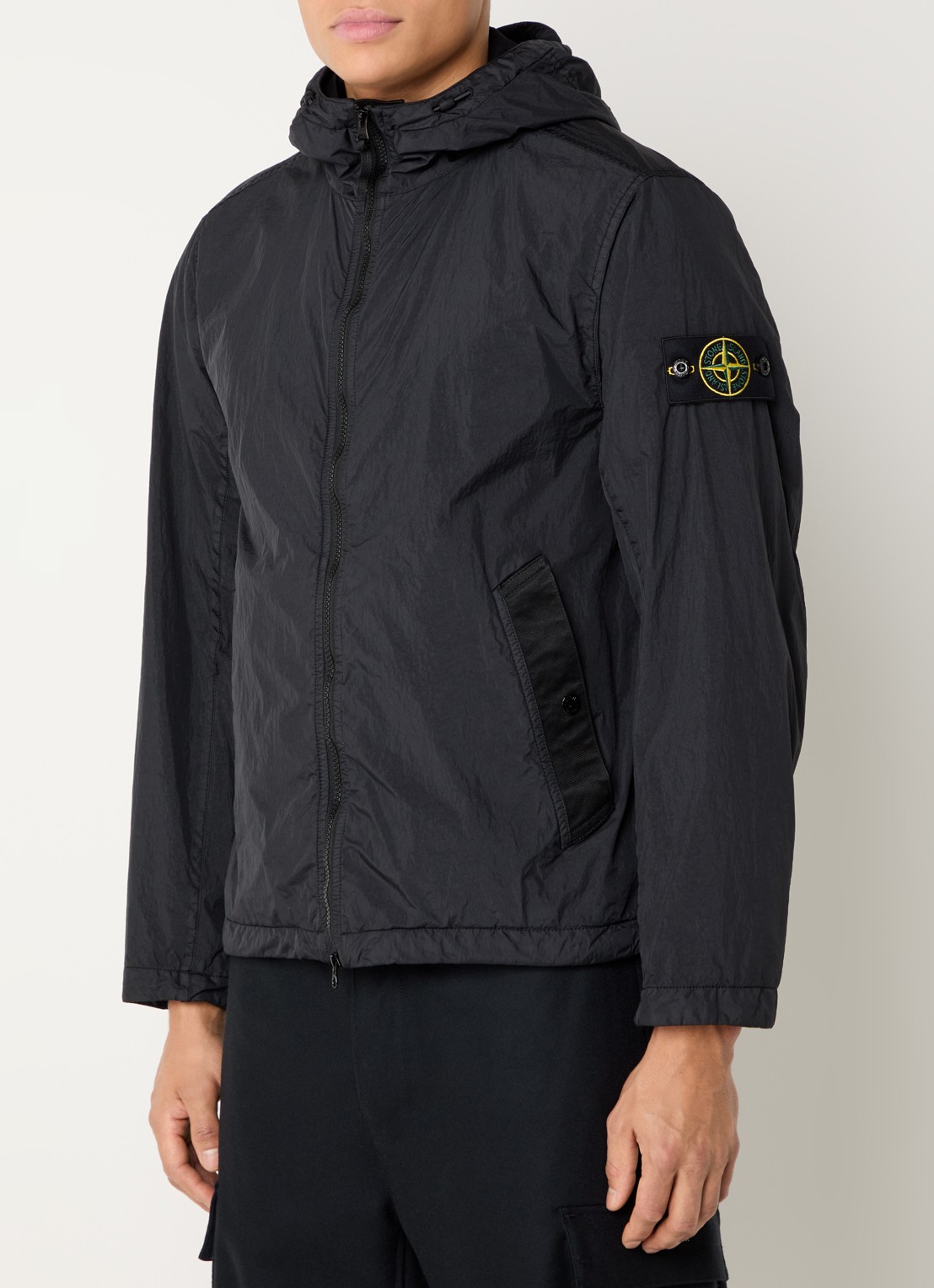 Stone Island S0A23 Jack met capuchon en logo - detail zwart