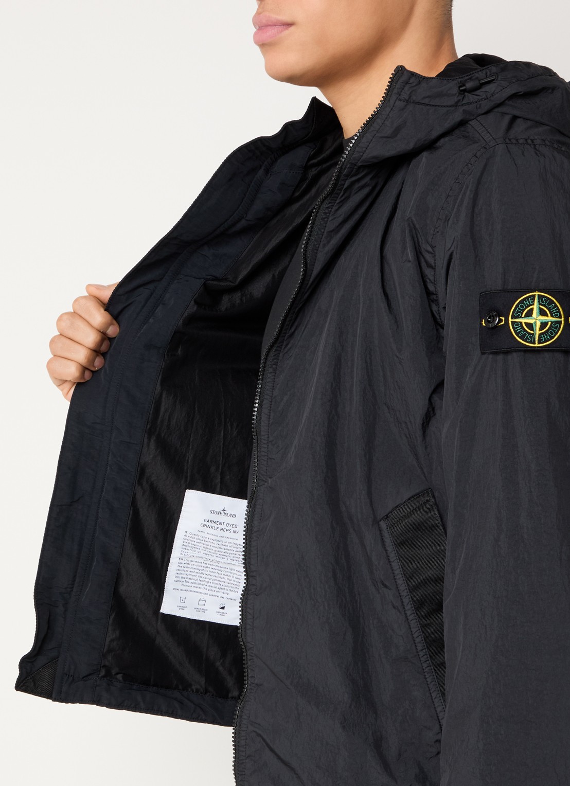 Stone Island S0A23 Jack met capuchon en logo - detail 3 zwart