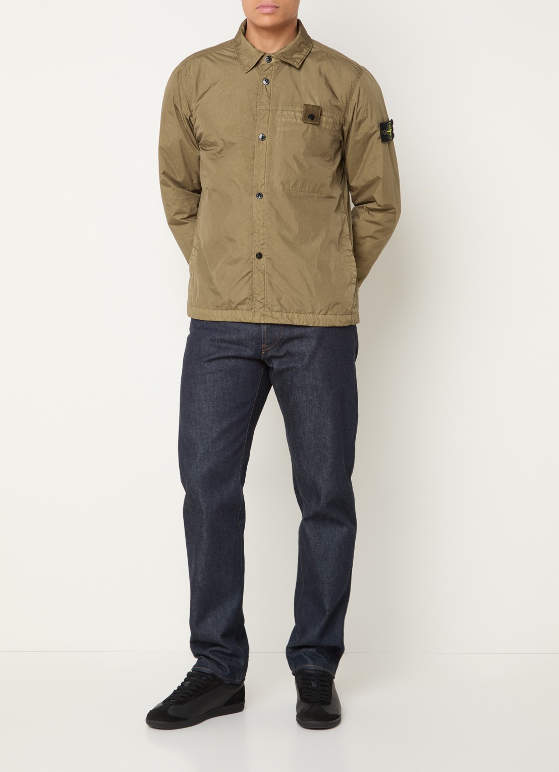 Stone Island S0A23 jack met logo en steekzakken - voorkant 5 legergroen