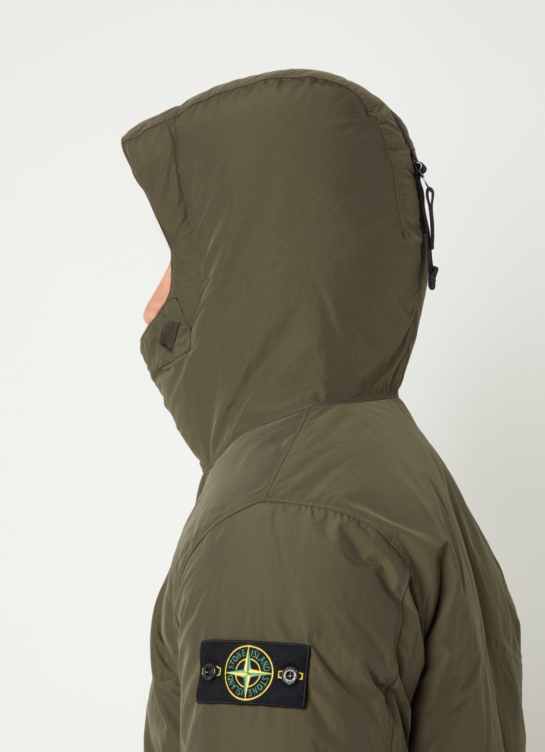Stone Island S0A26 gewatteerd jack met capuchon - detail 2 bronsgroen