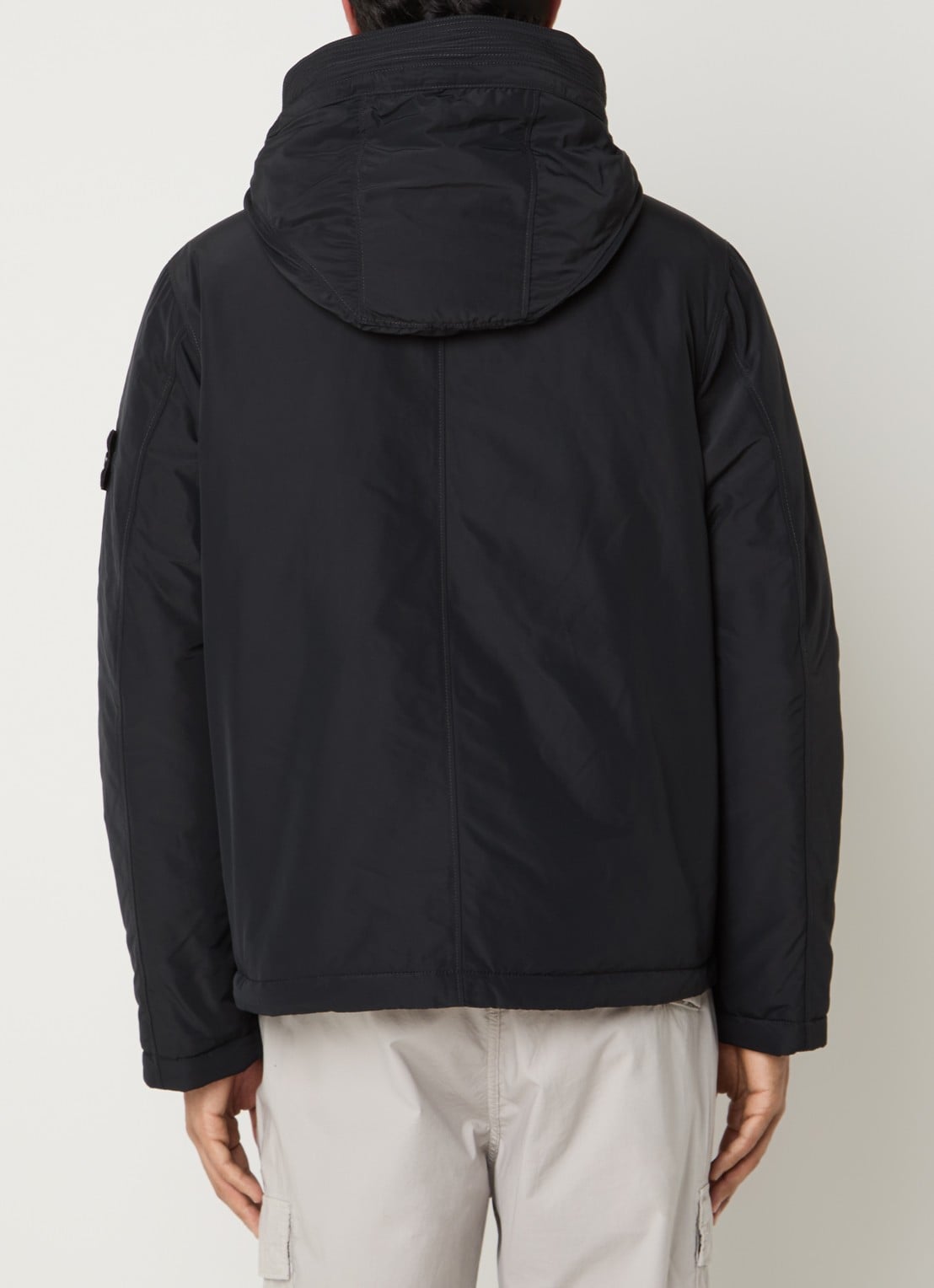 Stone Island S0A26 gewatteerde parka met capuchon en steekzakken - achterkant zwart