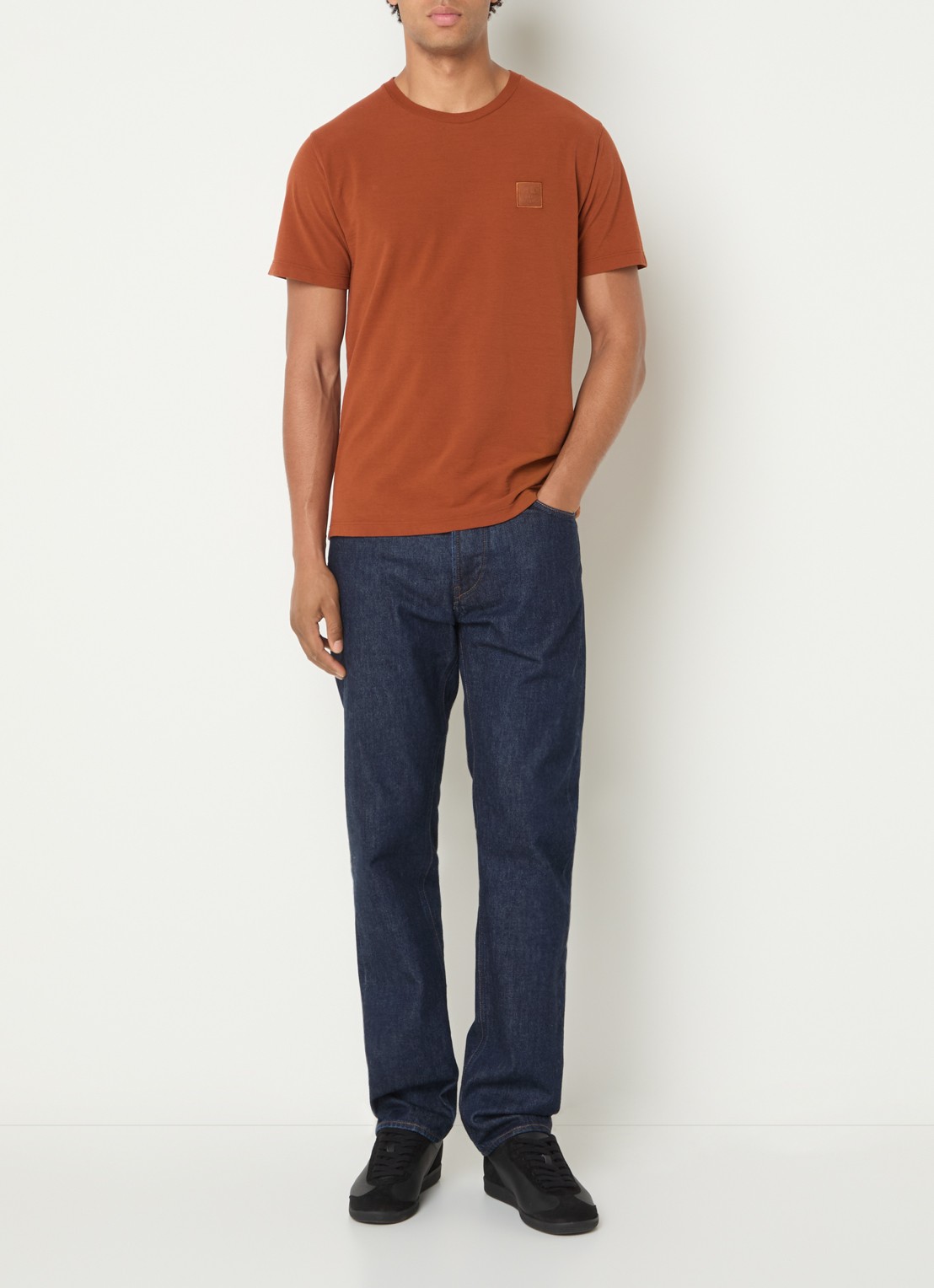 Stone Island S0F11 T-shirt met logo - voorkant 4 roodbruin