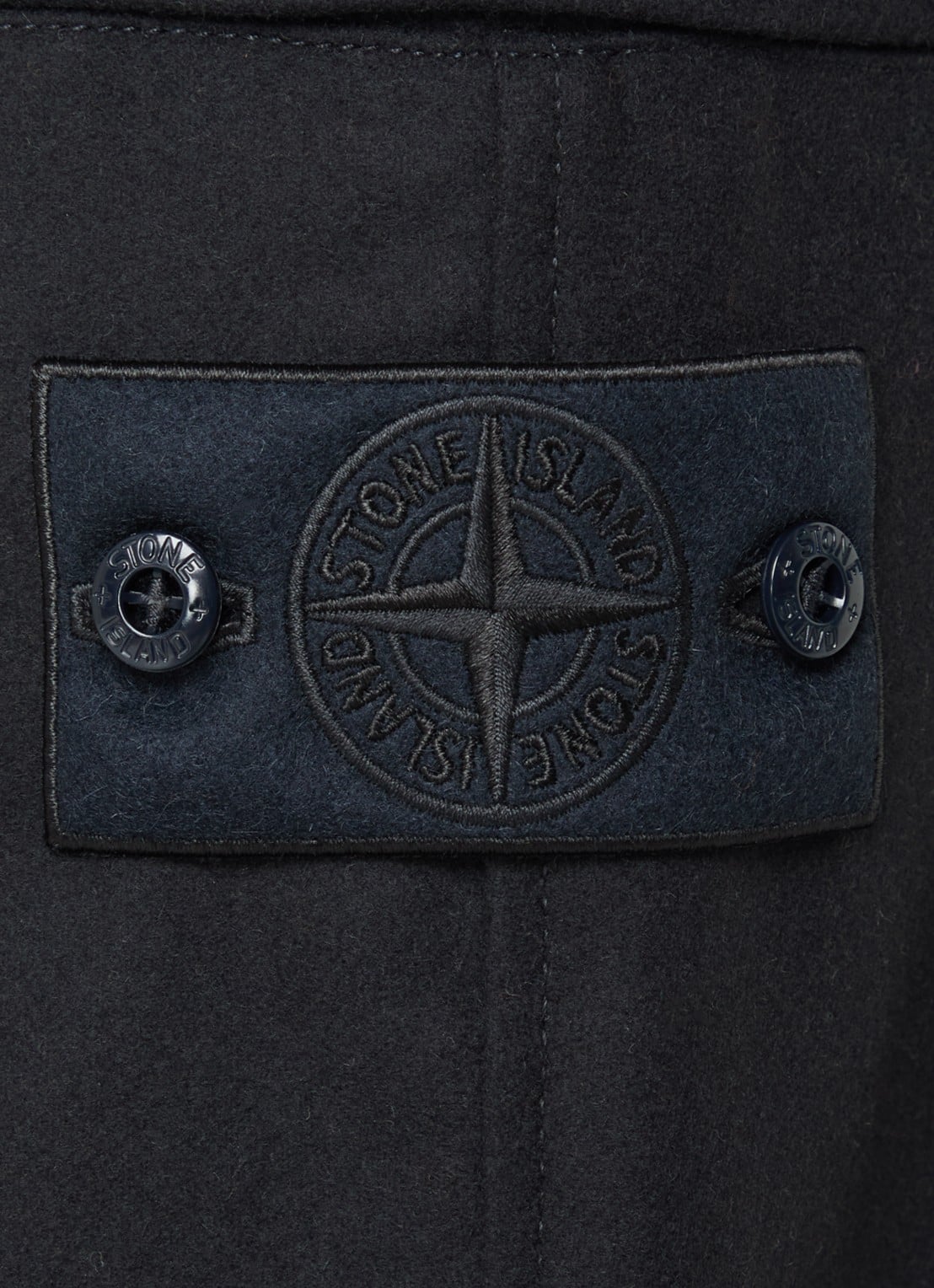 Stone Island S0F24 tapered fit cargobroek in scheerwolblend met klepzakken - detail 4 donkerblauw