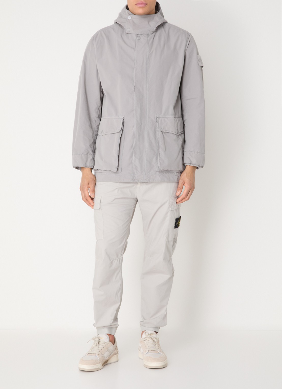 Stone Island S0F33 Jack met capuchon en logo - voorkant 6 grijs