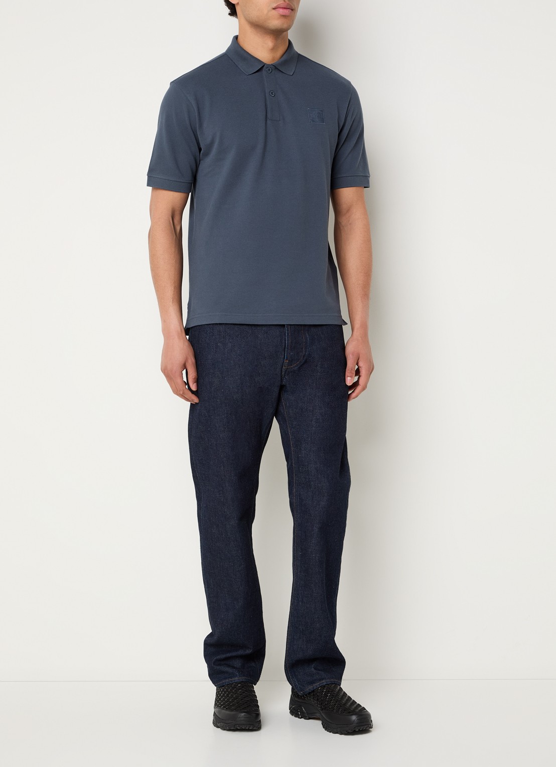 Stone Island S0F39 polo van piqué katoen met logoborduring - voorkant 2 staalblauw