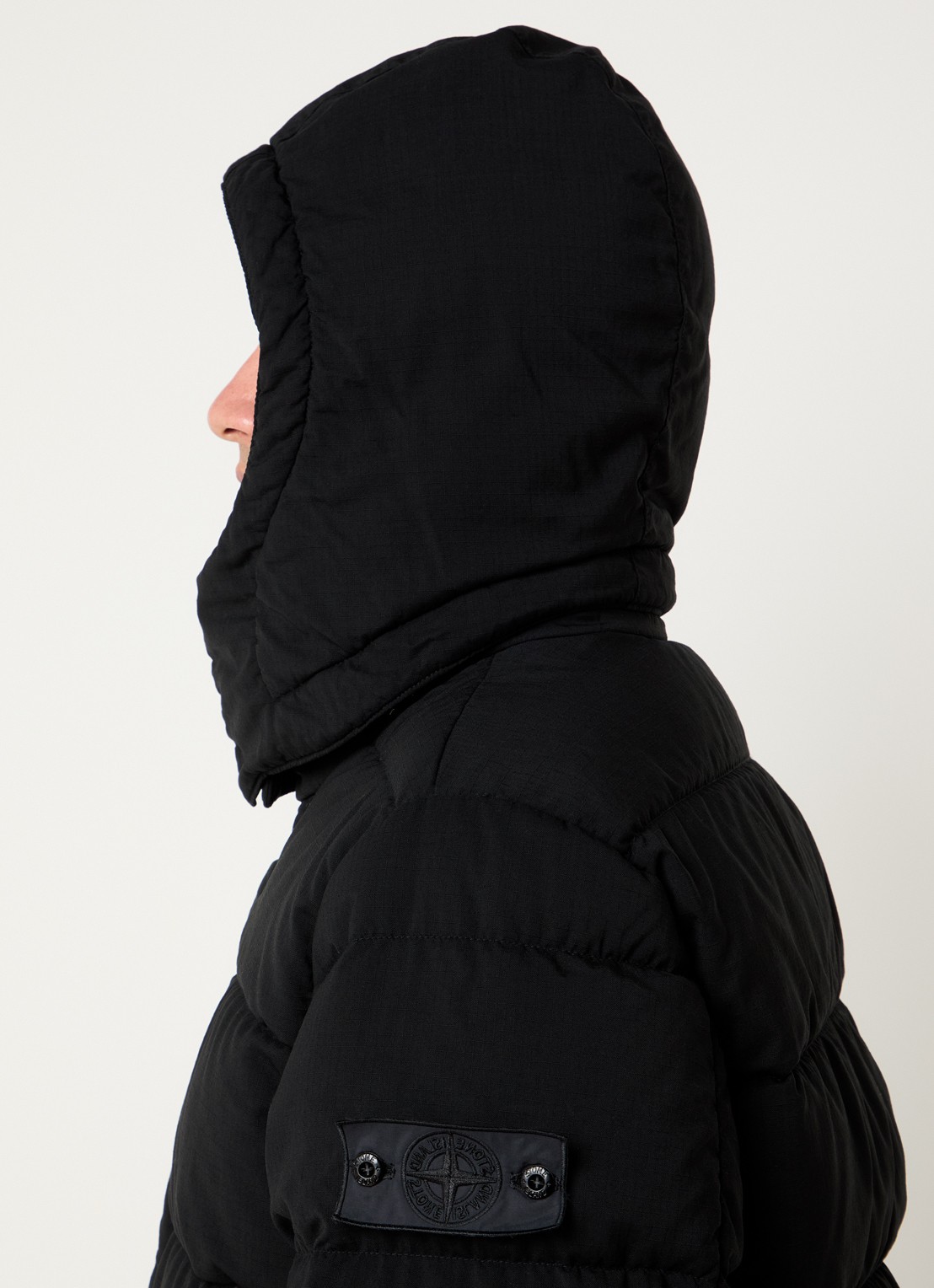 Stone Island S0F52 puffer jack van scheerwol met donsvulling en afneembare capuchon - detail 5 zwart
