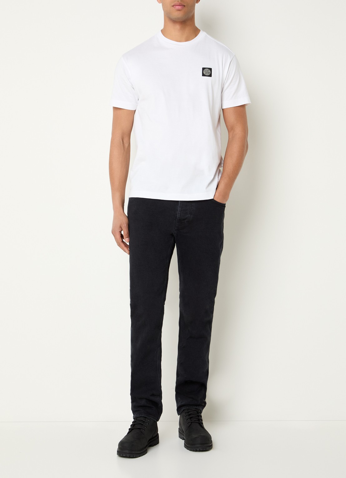 Stone Island S0J11 slim fit jeans met steekzakken - voorkant 6 zwart