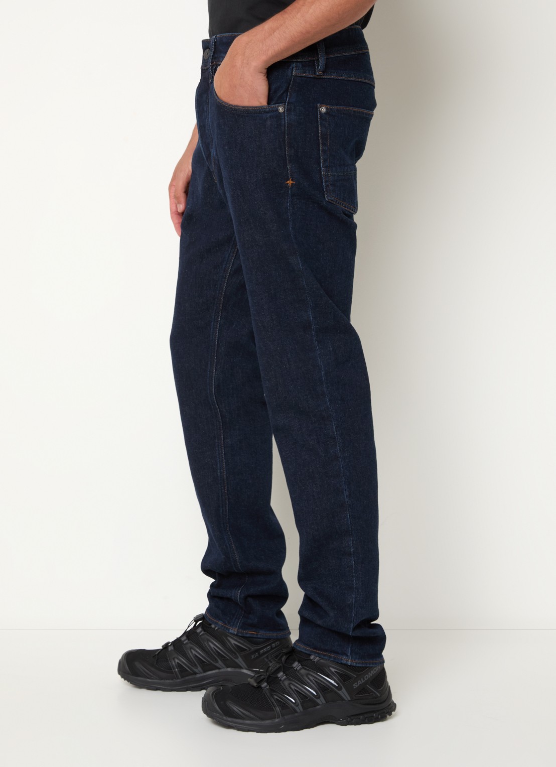 Stone Island S0J12 slim fit jeans met donkere wassing - detail 3 blauw