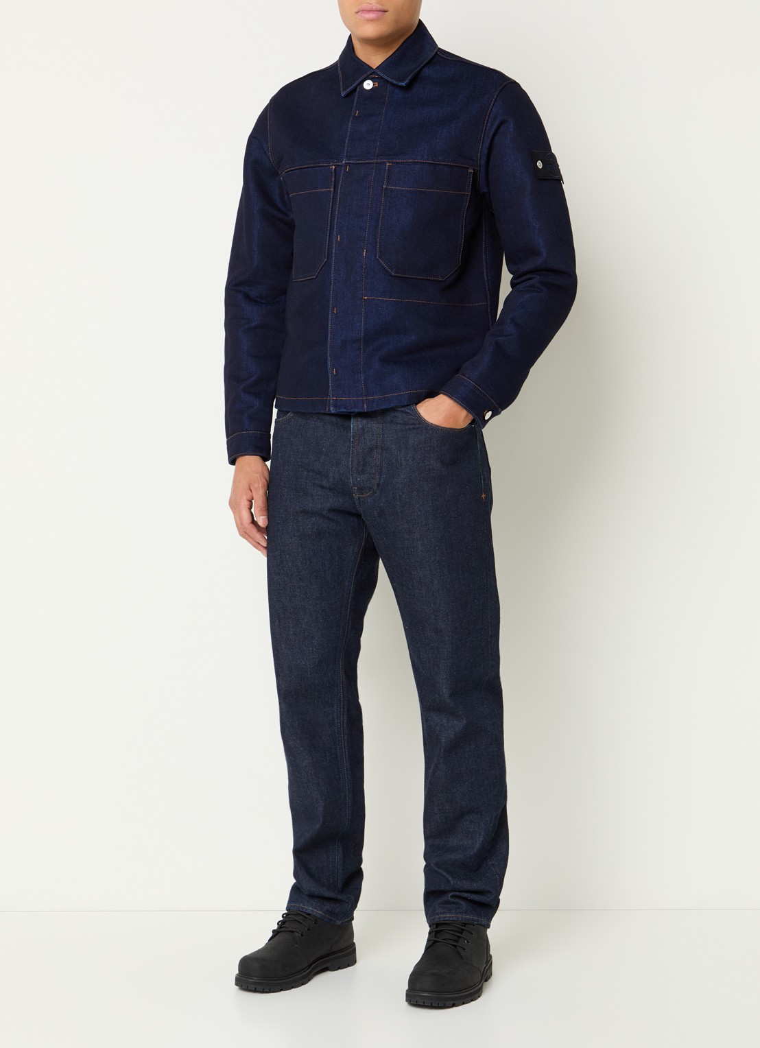 Stone Island S0J17 spijkerjas met borstzakken - voorkant 2 indigo