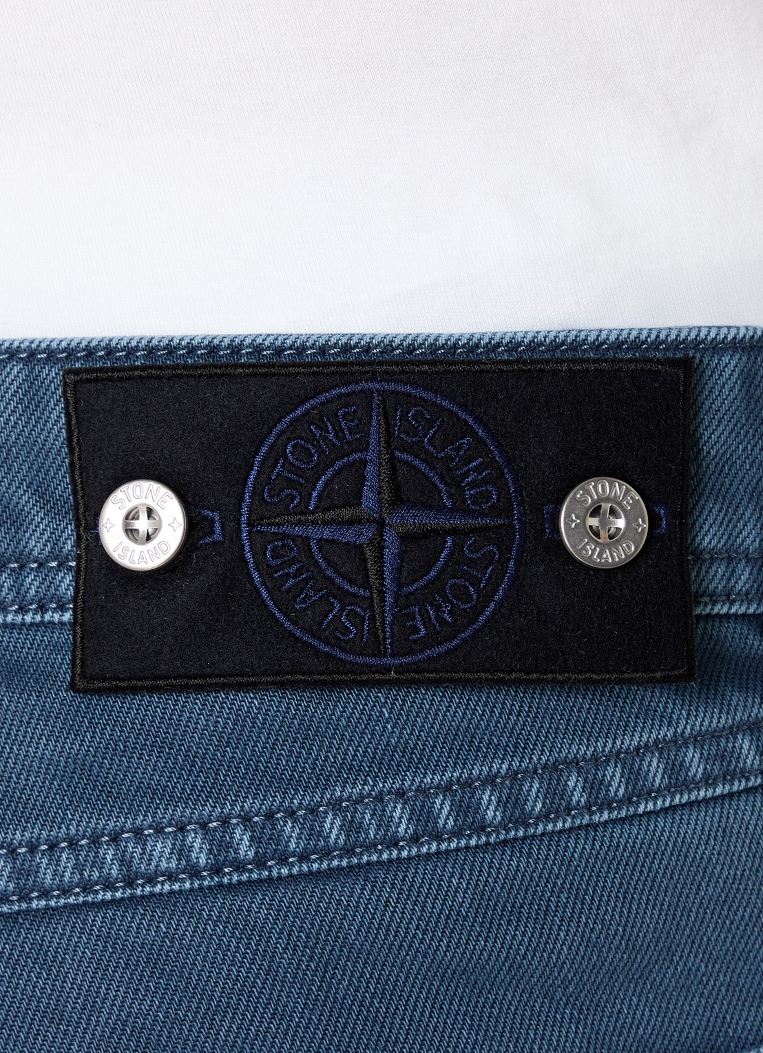 Stone Island S0J18 Tapered fit jeans met donkere wassing - detail 6 indigo