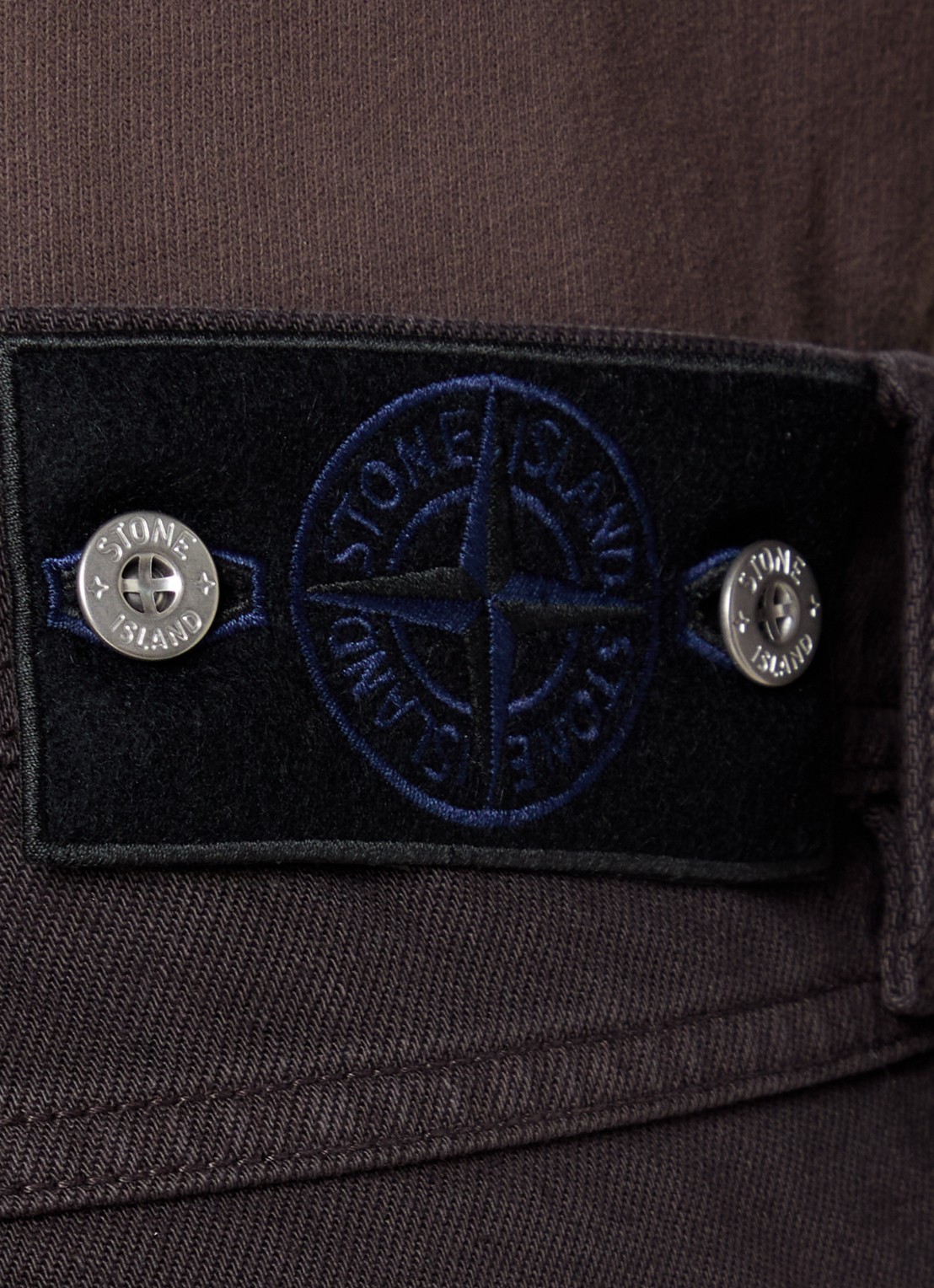 Stone Island S0J24 straight fit jeans met gekleurde wassing en steekzakken - detail 3 aubergine
