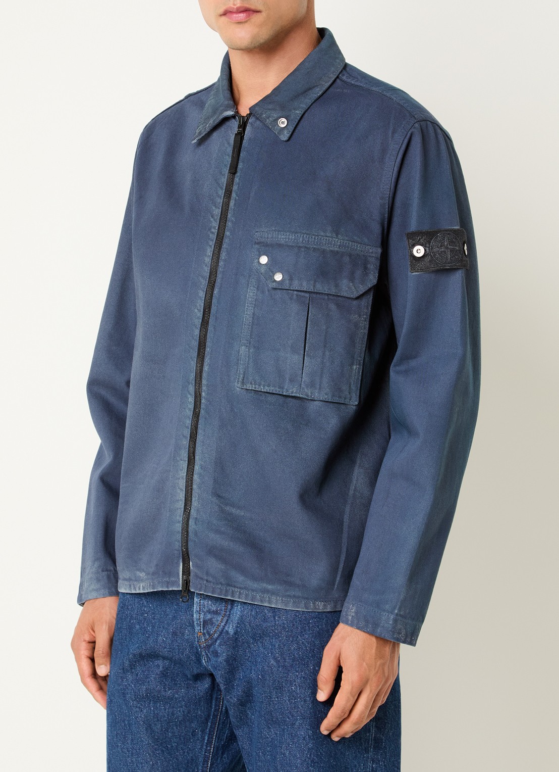 Stone Island S0J31 overshirt van denim met logo - detail blauw