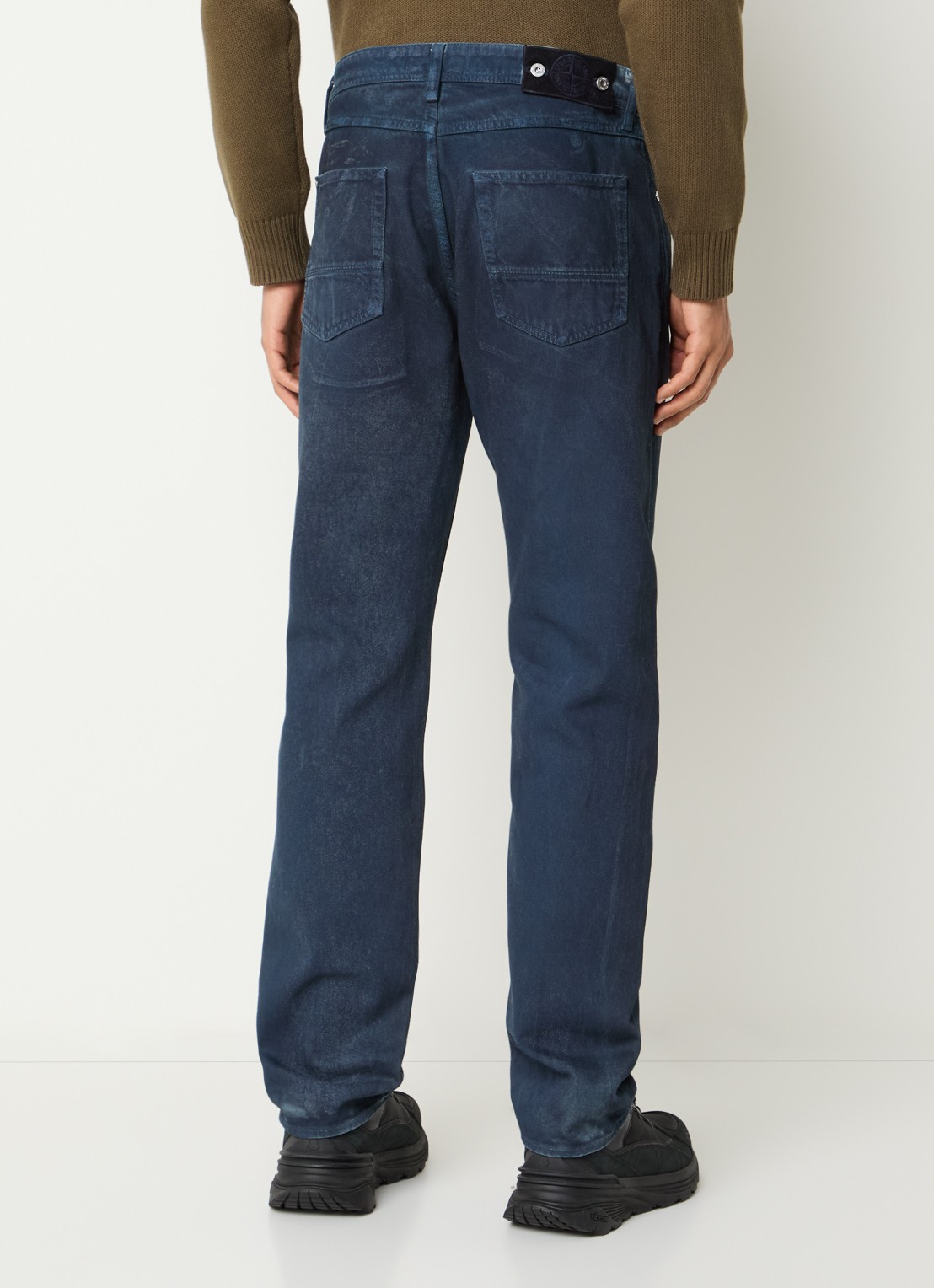 Stone Island S0J31 straight fit jeans met gekleurde wassing - achterkant 6 indigo