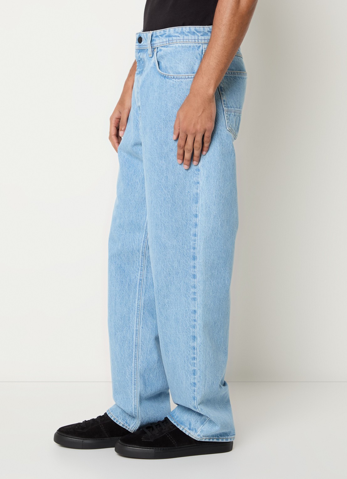 Stone Island S0J33 straight fit jeans met lichte wassing - detail 2 lichtblauw