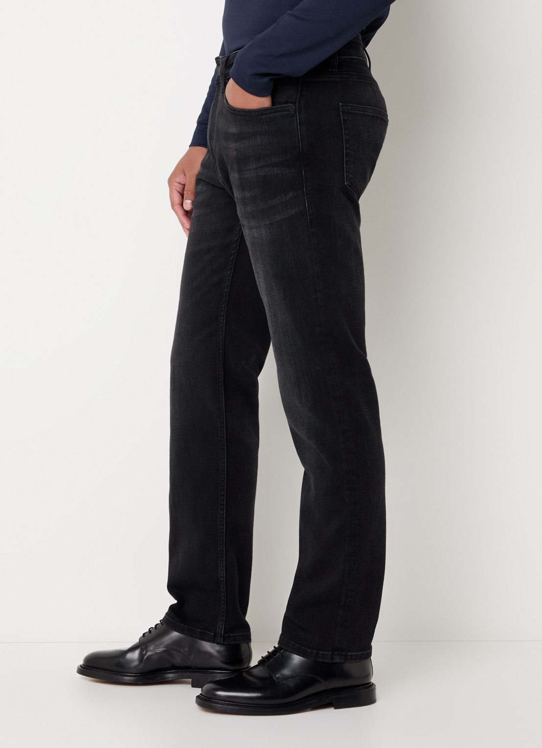 Strellson Rui straight leg jeans met gekleurde wassing - detail 3 zwart