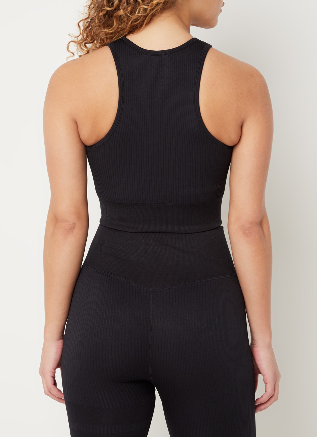 STRONGER Embrace cropped trainingstop met ribstructuur - achterkant 3 zwart