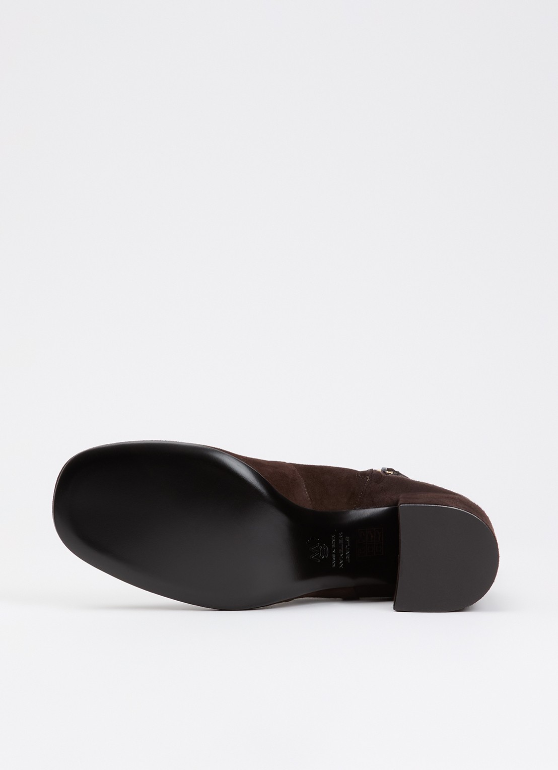 Stuart Weitzman Nubacari 75 enkellaarsje van suède - detail 3 donkerbruin