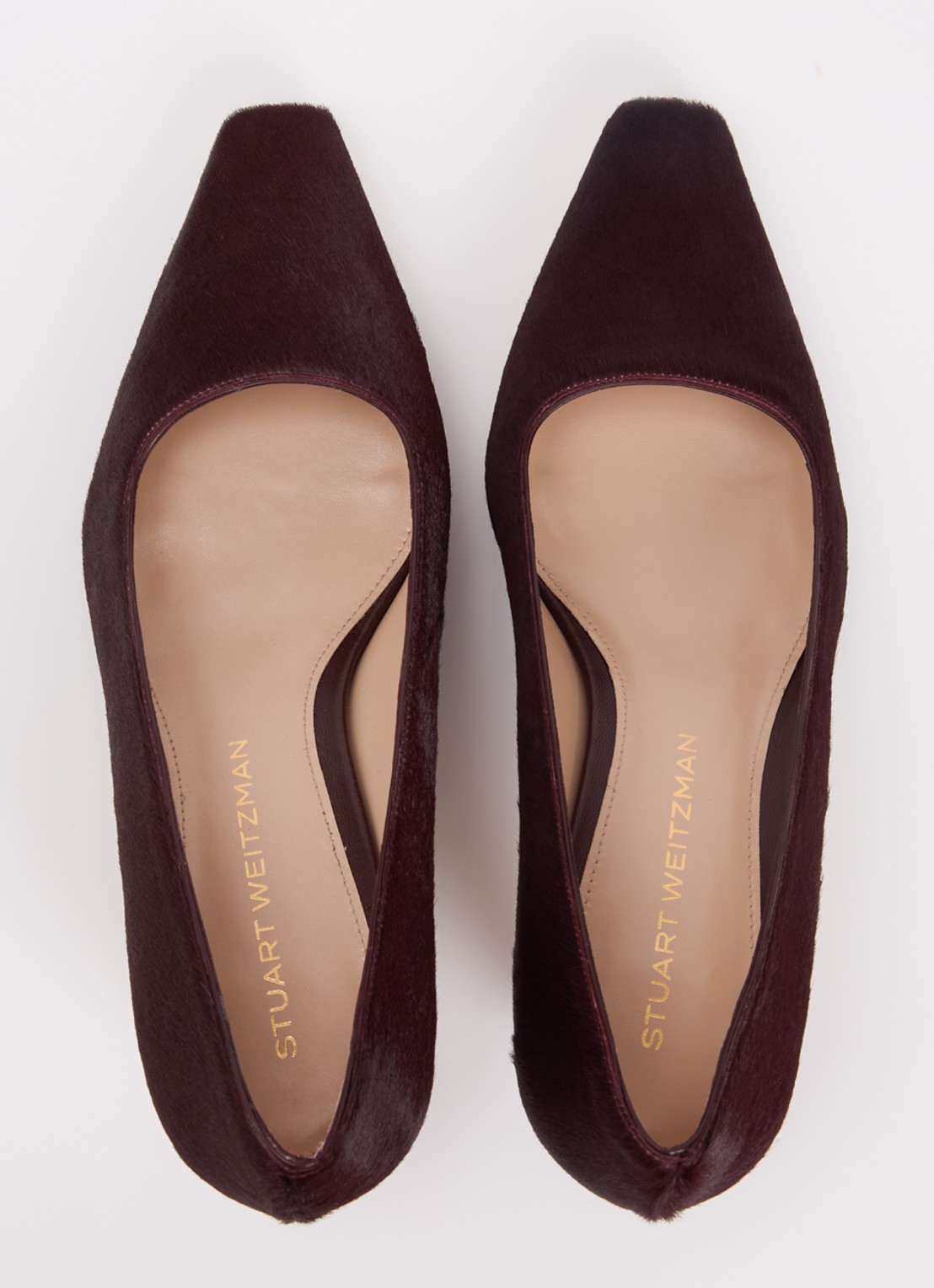 Stuart Weitzman Stassi 50 pump van ponyhair - detail 3 lichtpaars