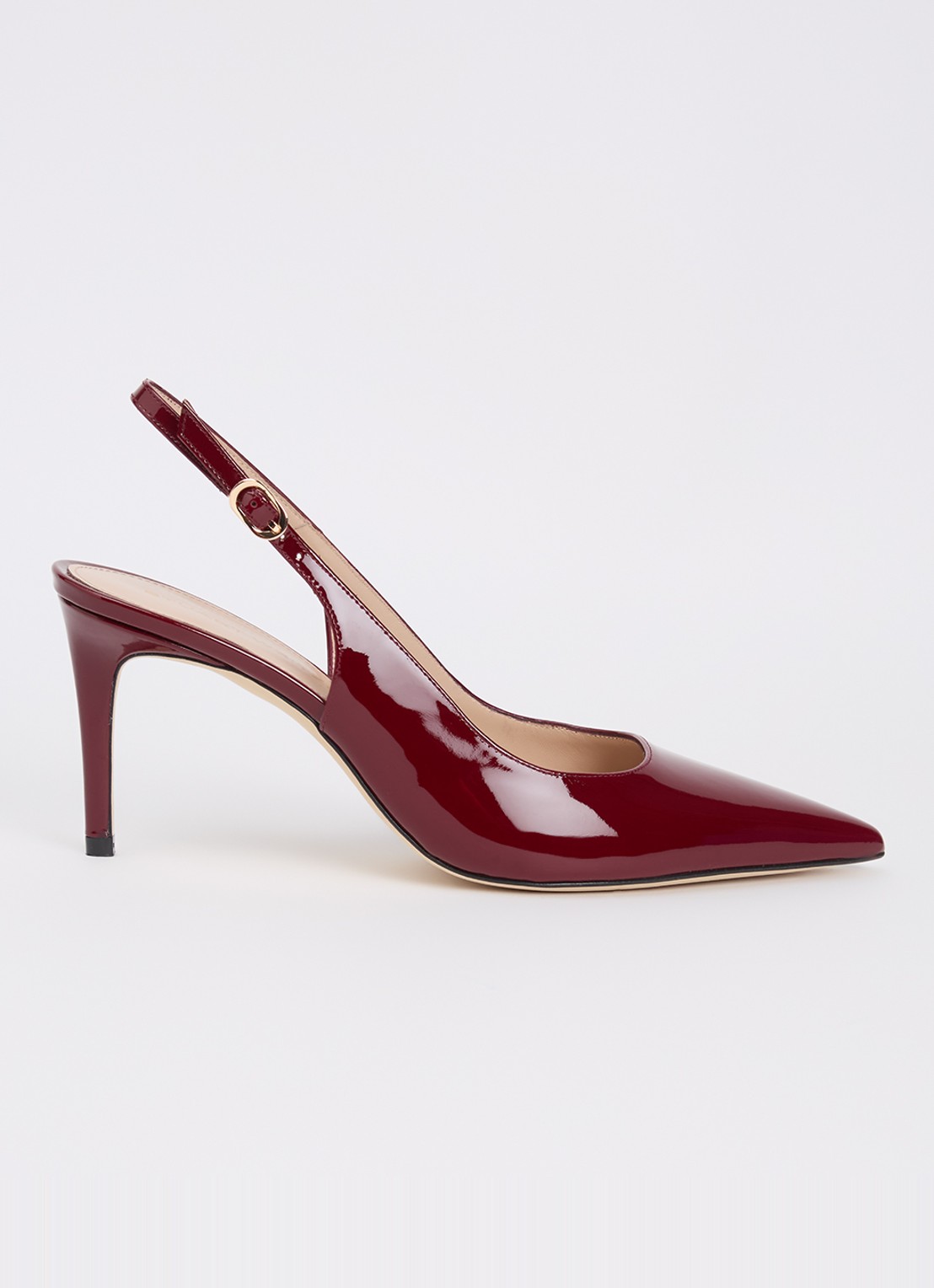 Stuart Weitzman Stuart Power 75 slingback van lakleer  - voorkant beige