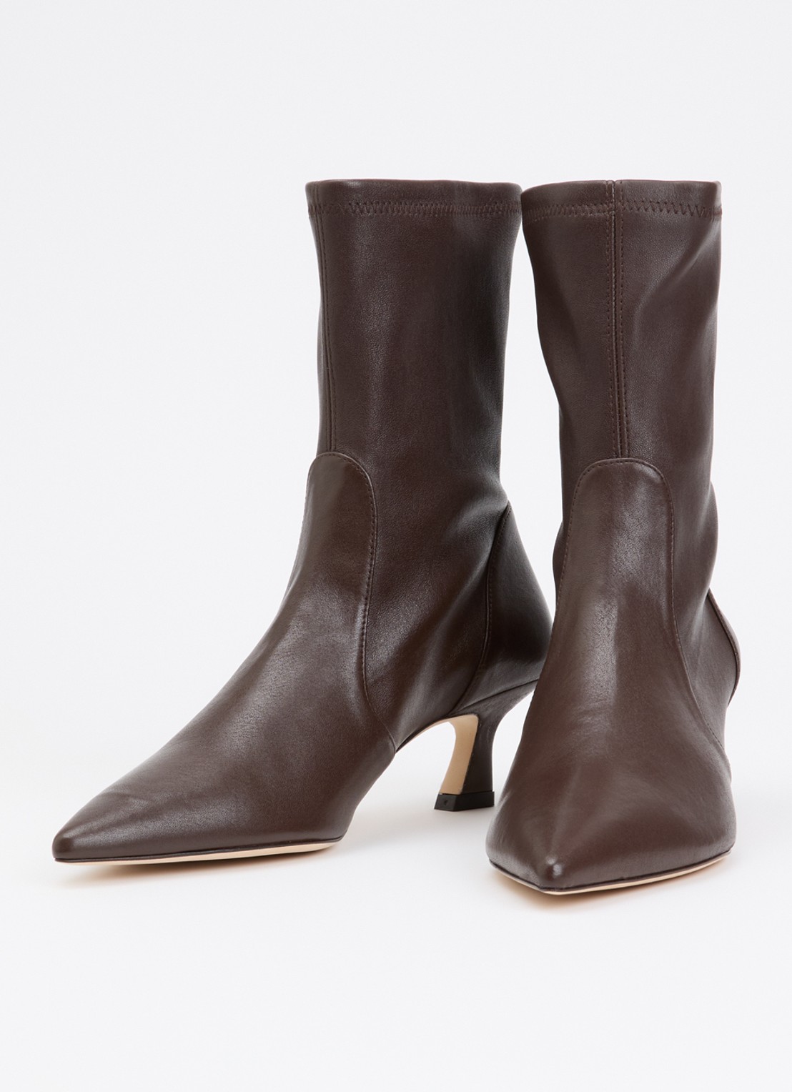 Stuart Weitzman Vinnie 50 enkellaarsje van leer - detail 2 chocoladebruin