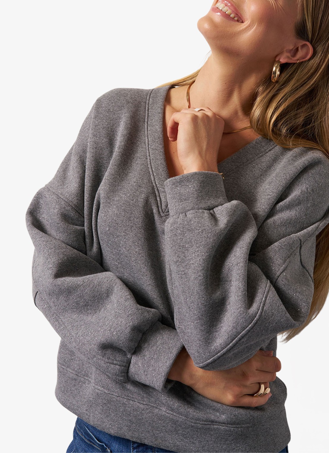 Studio Anneloes Annabel sweater met V-hals - detail grijsmele