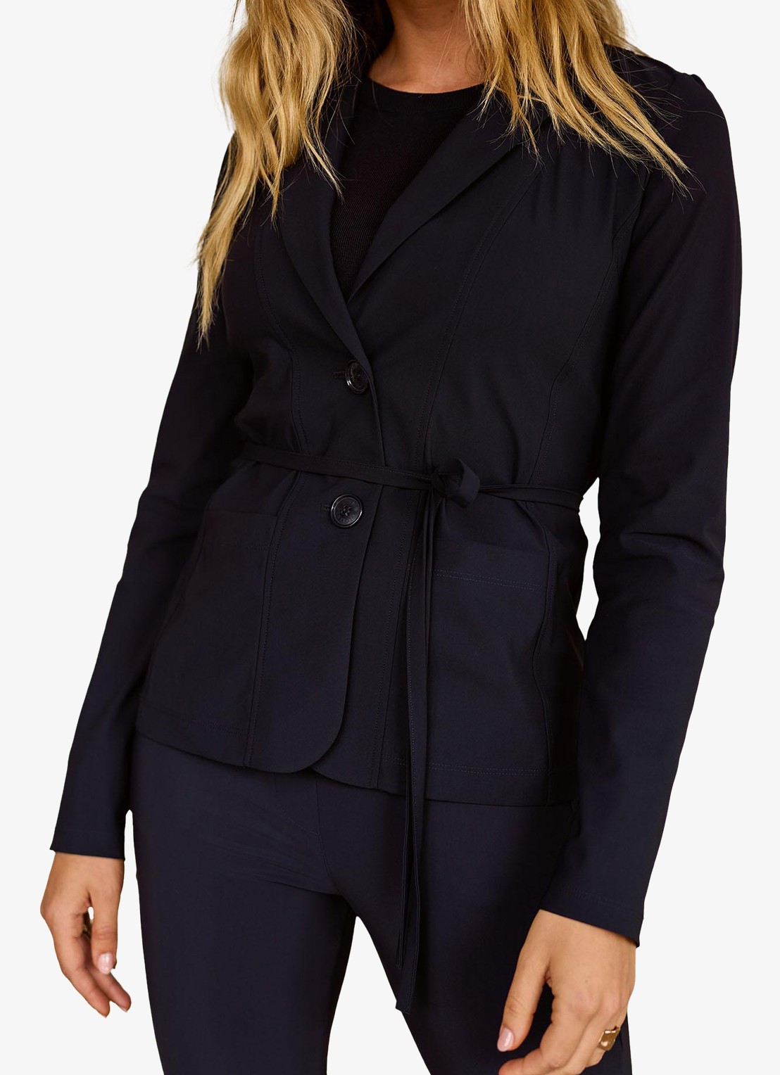 Studio Anneloes Blazer met strikceintuur en paspelzakken - detail 5 blauw