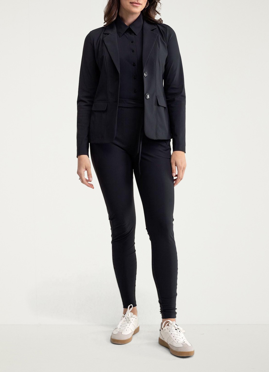 Studio Anneloes Clean blazer met klepzakken - voorkant 2 zwart