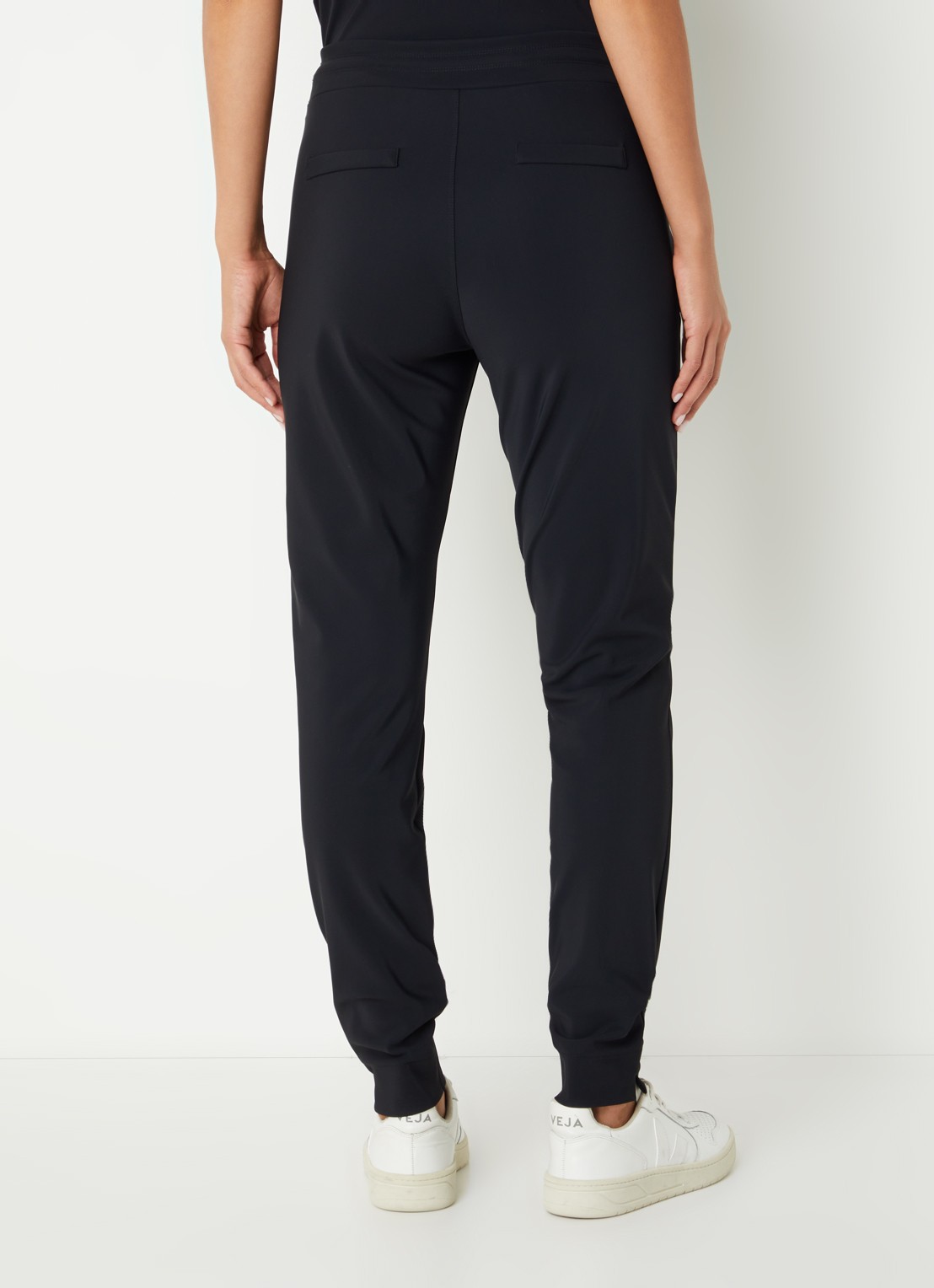 Studio Anneloes Downstairs Bonded mid waist slim fit broek van travelstof - achterkant 4 zwart