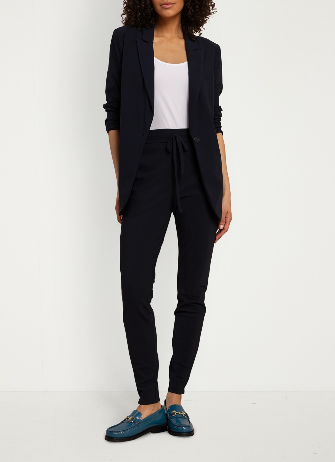 Studio Anneloes Downstairs high waist broek met trekkoord - voorkant 5 donkerblauw
