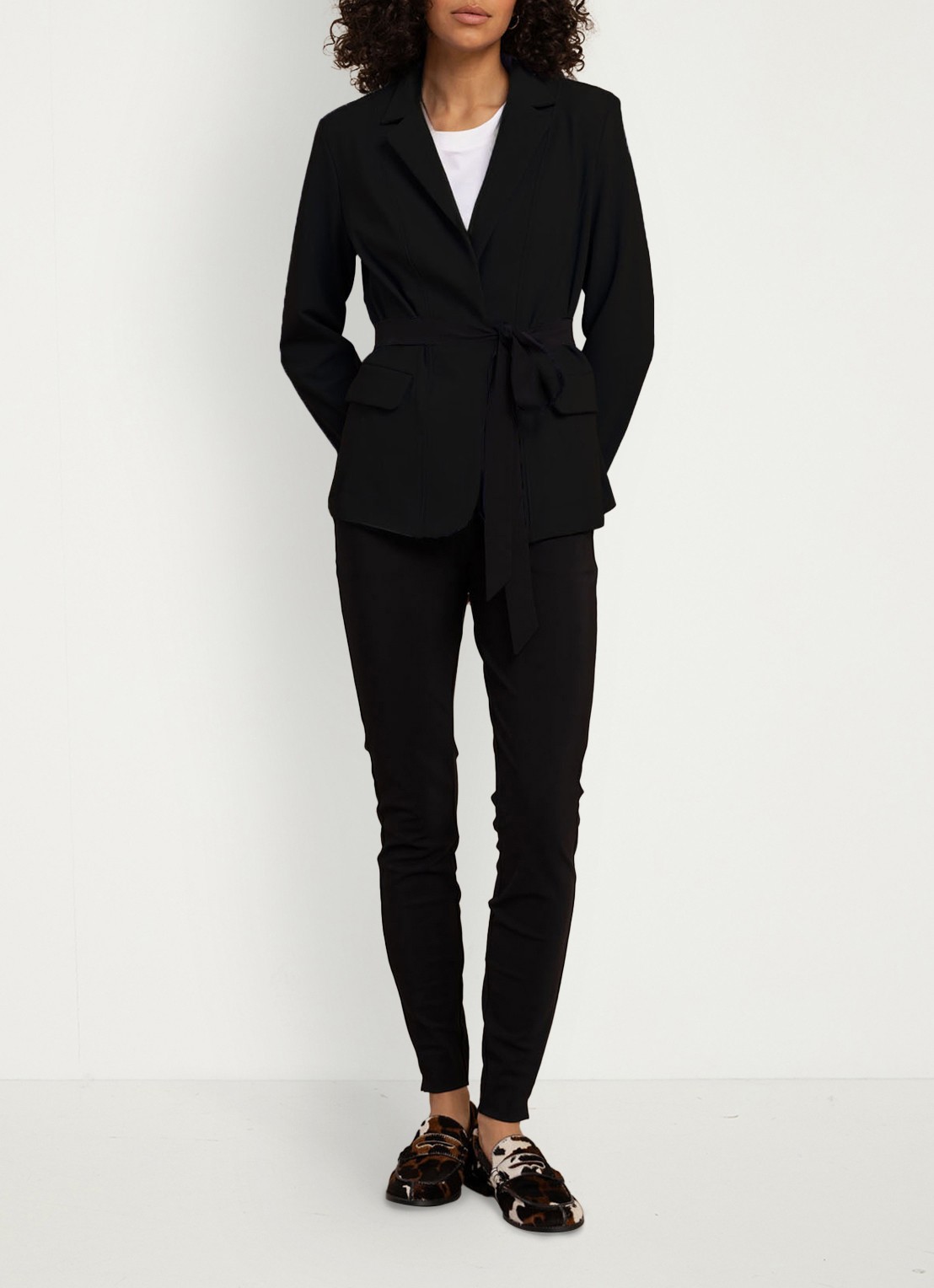 Studio Anneloes Elin blazer met strikceintuur - voorkant 3 turquoise