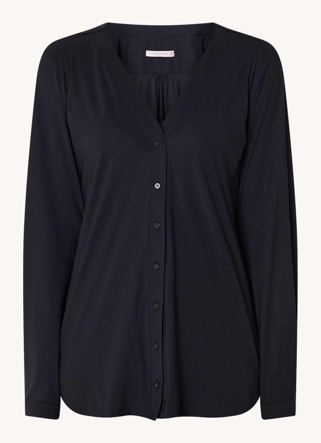 Studio Anneloes Evi blouse van travelstof - voorkant zwart