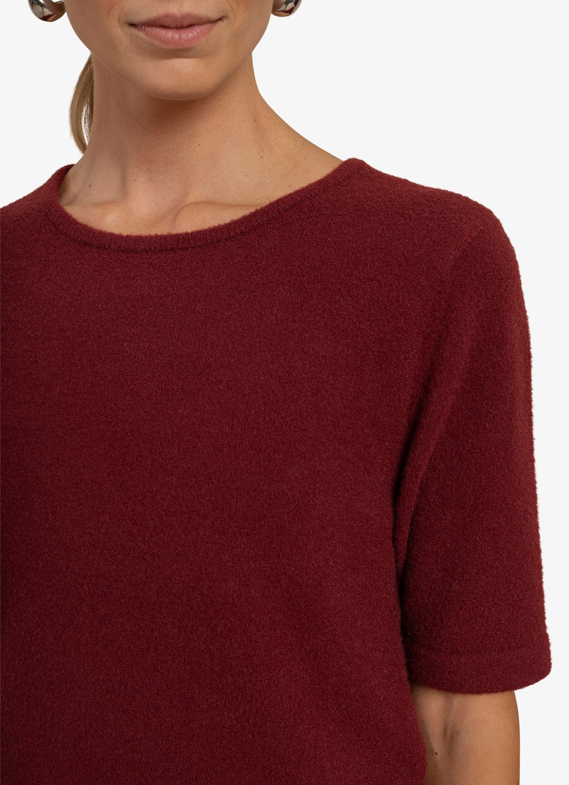 Studio Anneloes Felica fijngebreide pullover - detail 3 bordeauxrood
