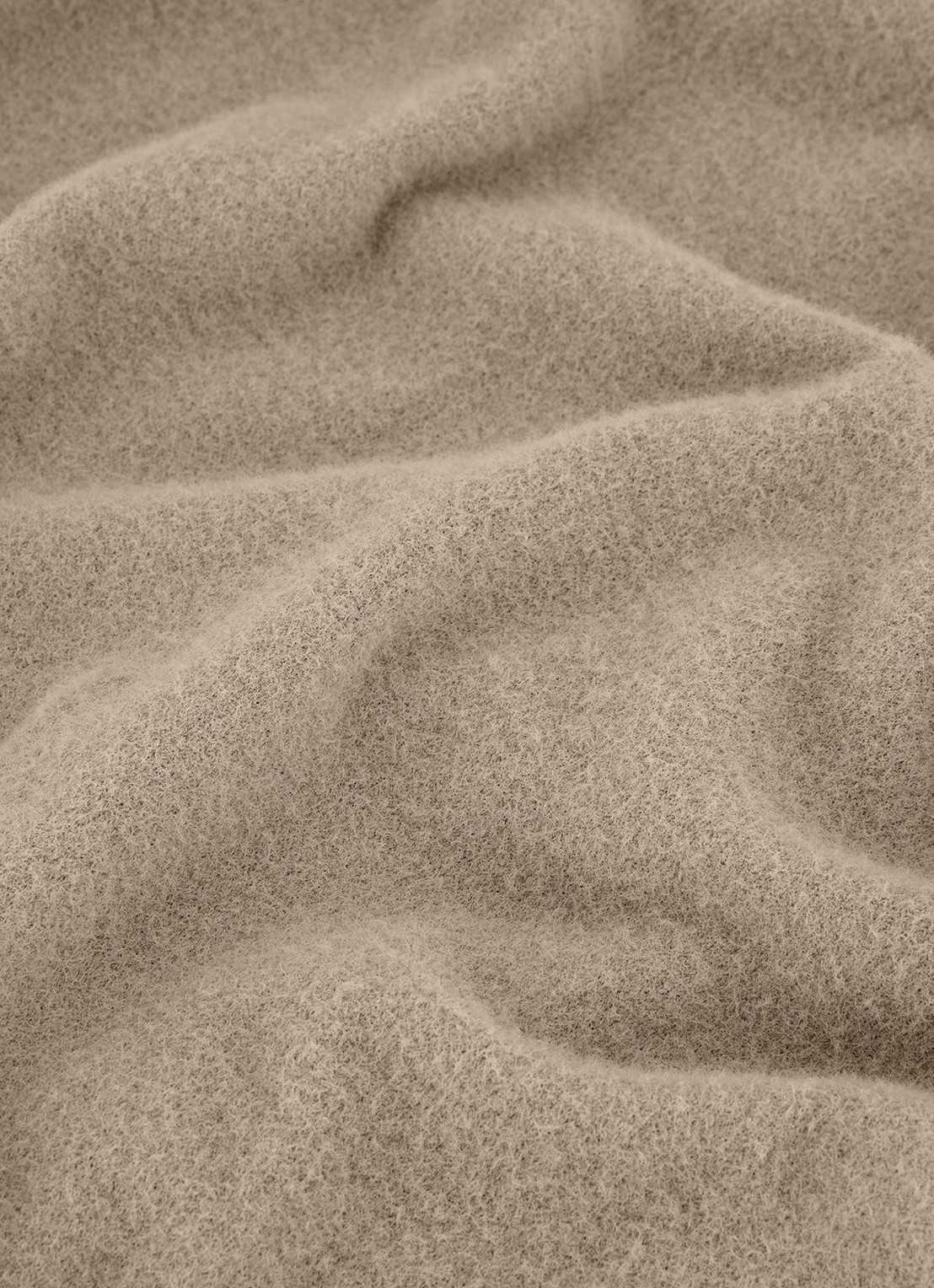 Studio Anneloes Felica top met ronde hals - detail 2 lichtbruin