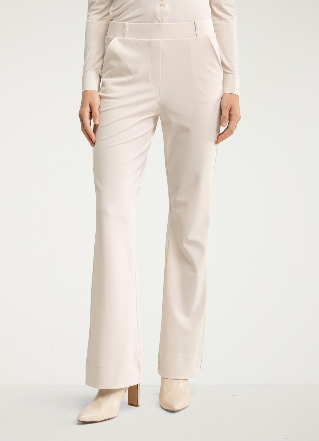 Studio Anneloes High waist flared fit broek met steekzakken - detail 2 gebroken wit