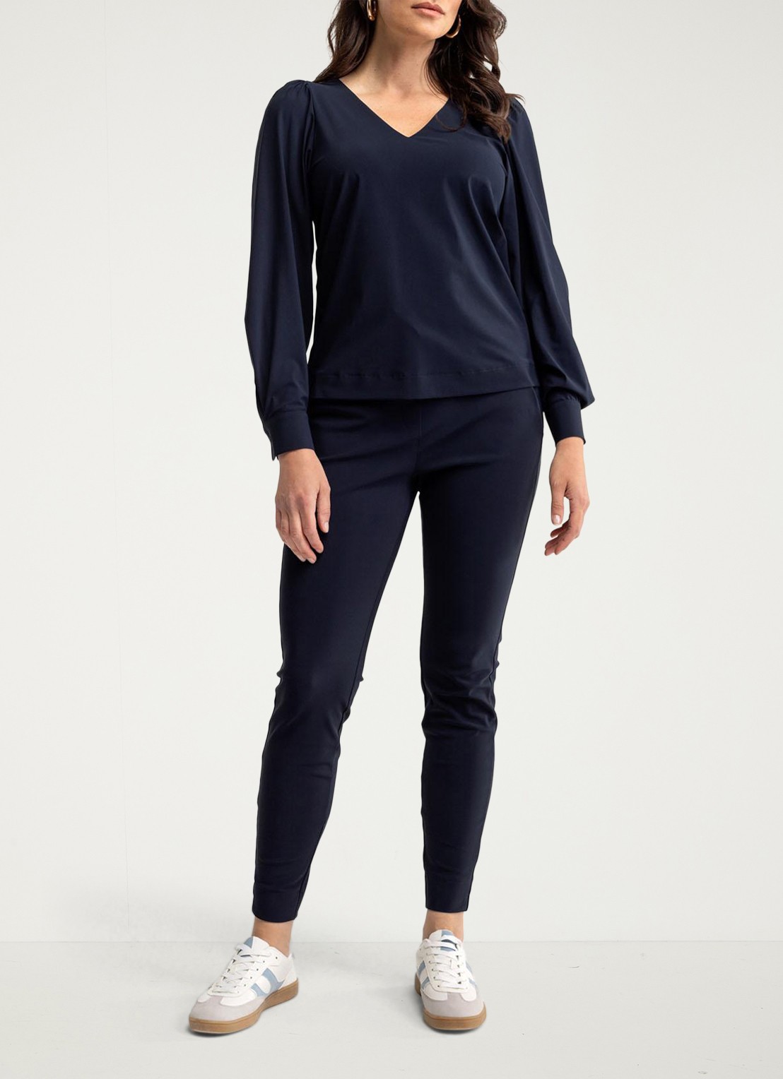 Studio Anneloes High waist tapered fit joggingbroek met steekzakken - voorkant 3 donkerblauw
