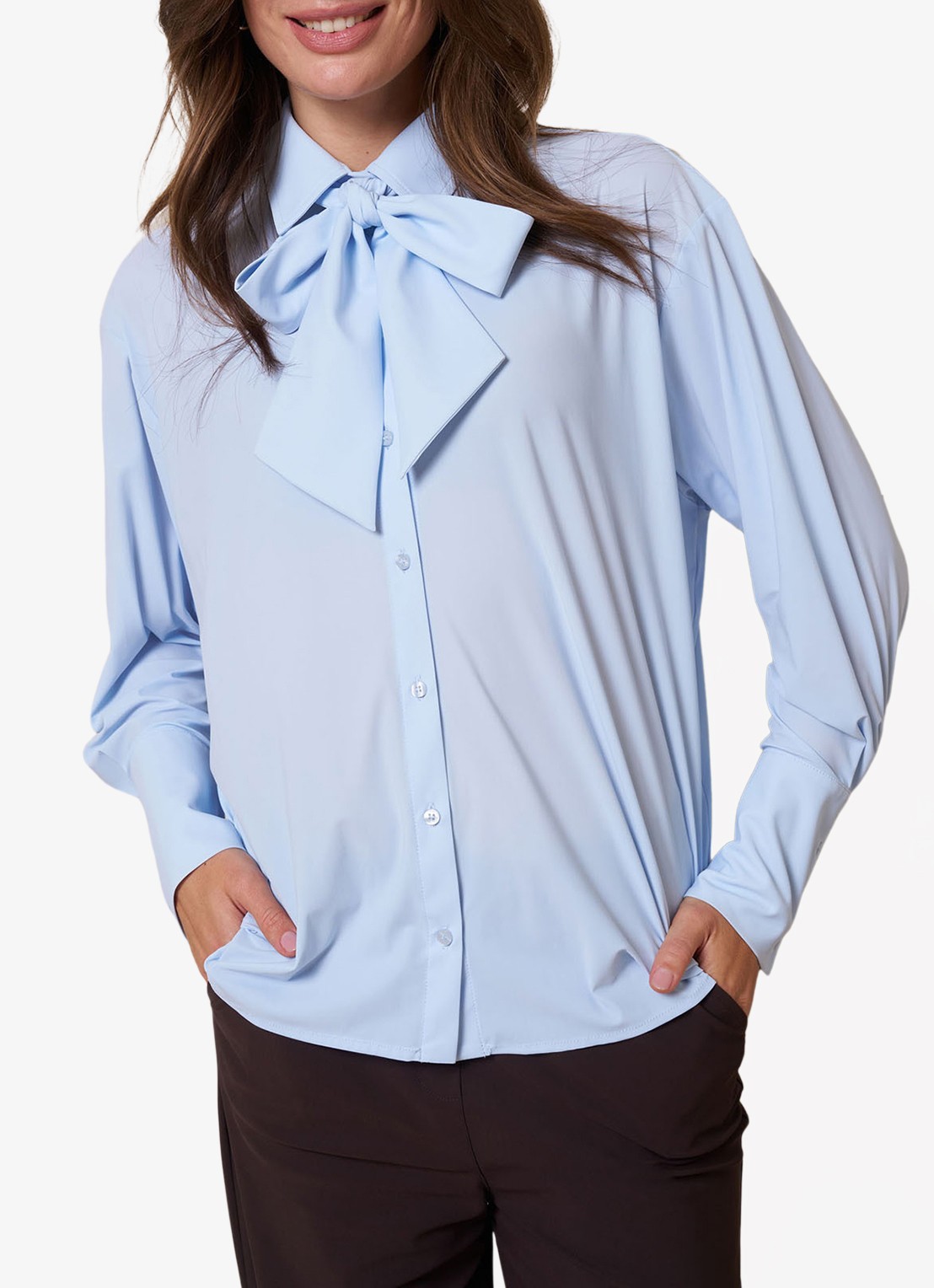 Studio Anneloes Hollis blouse met sjaalkraag - detail 4 blauw