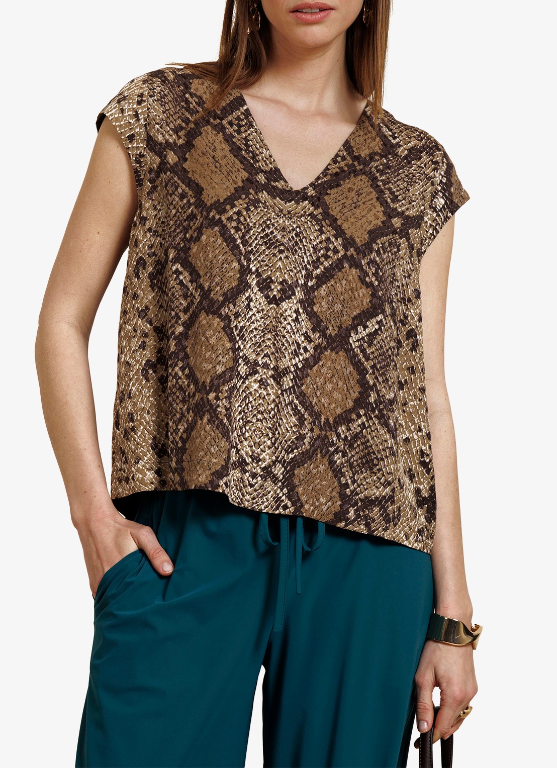 Studio Anneloes Jindra top met slangenprint - detail 4 bruin