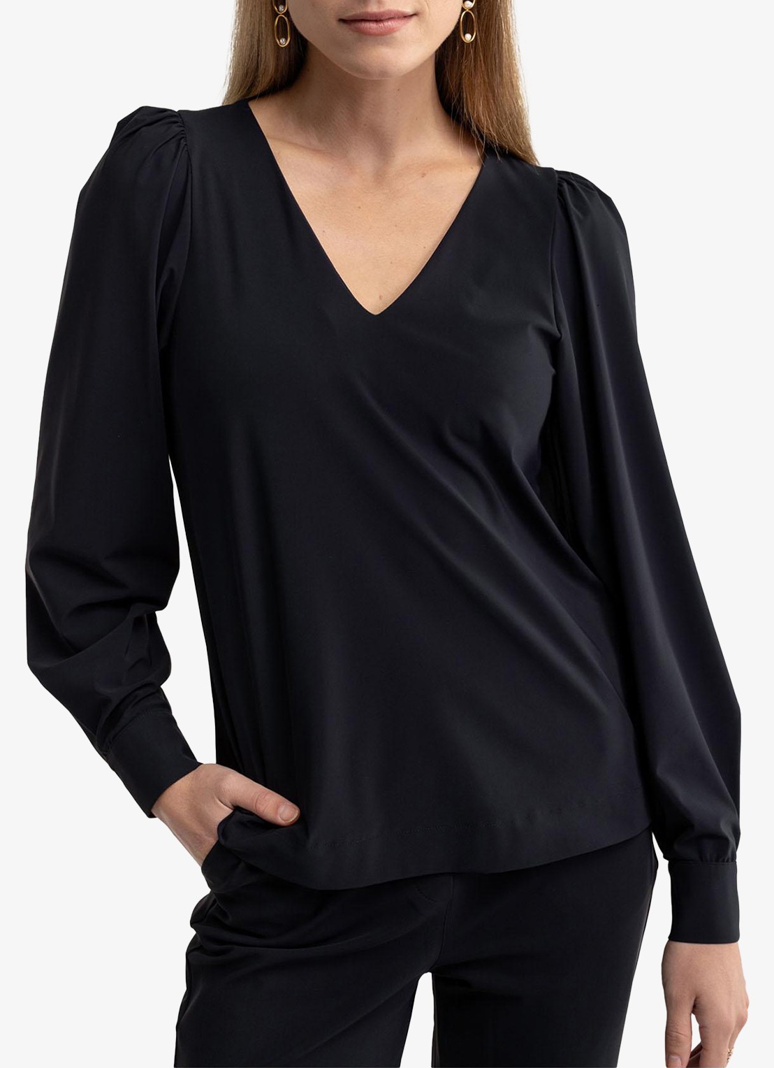 Studio Anneloes Les top met V-hals - detail 3 zwart
