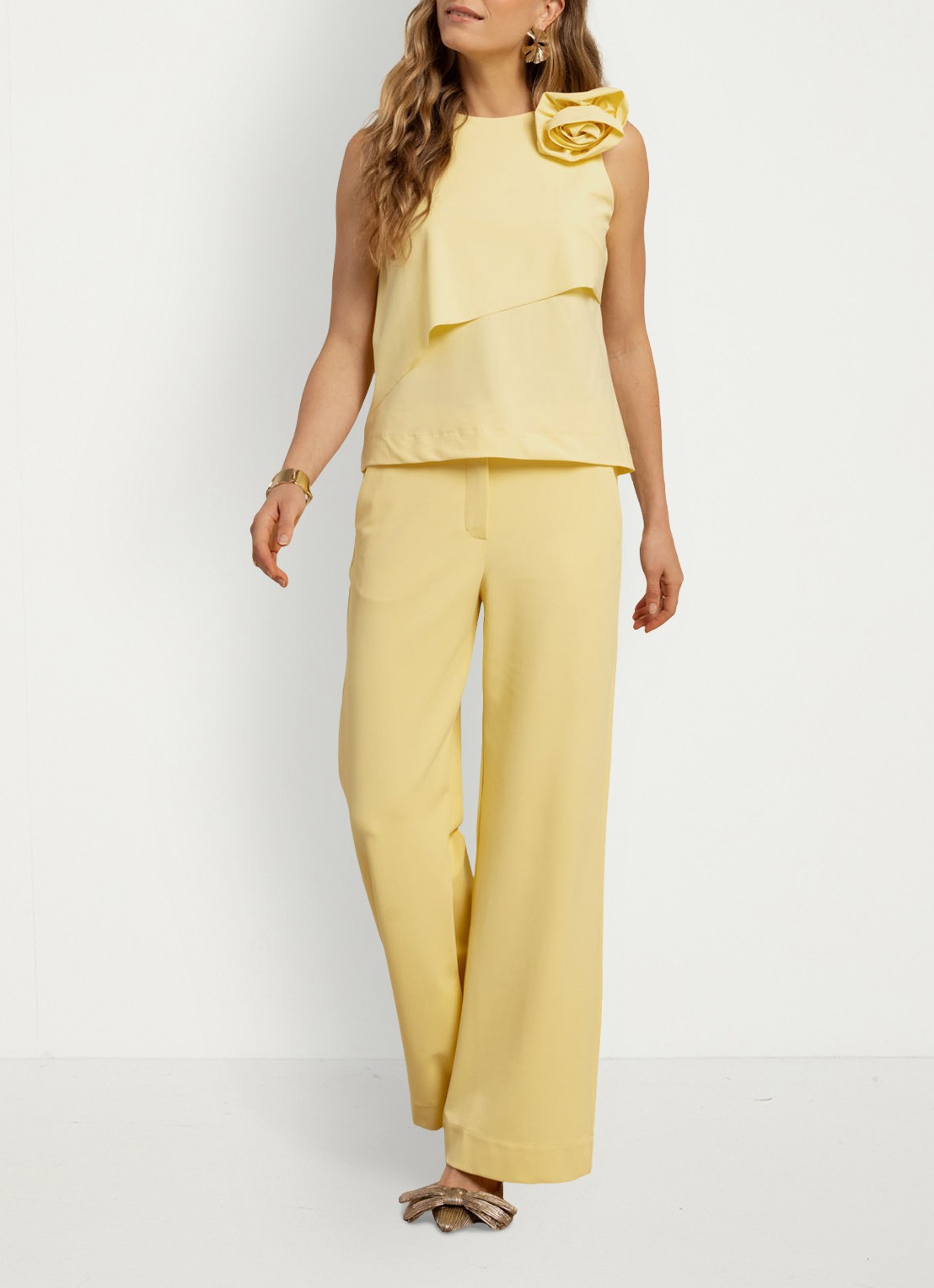 Studio Anneloes Luz high waist loose fit pantalon met steekzakken - voorkant 3 lichtgeel