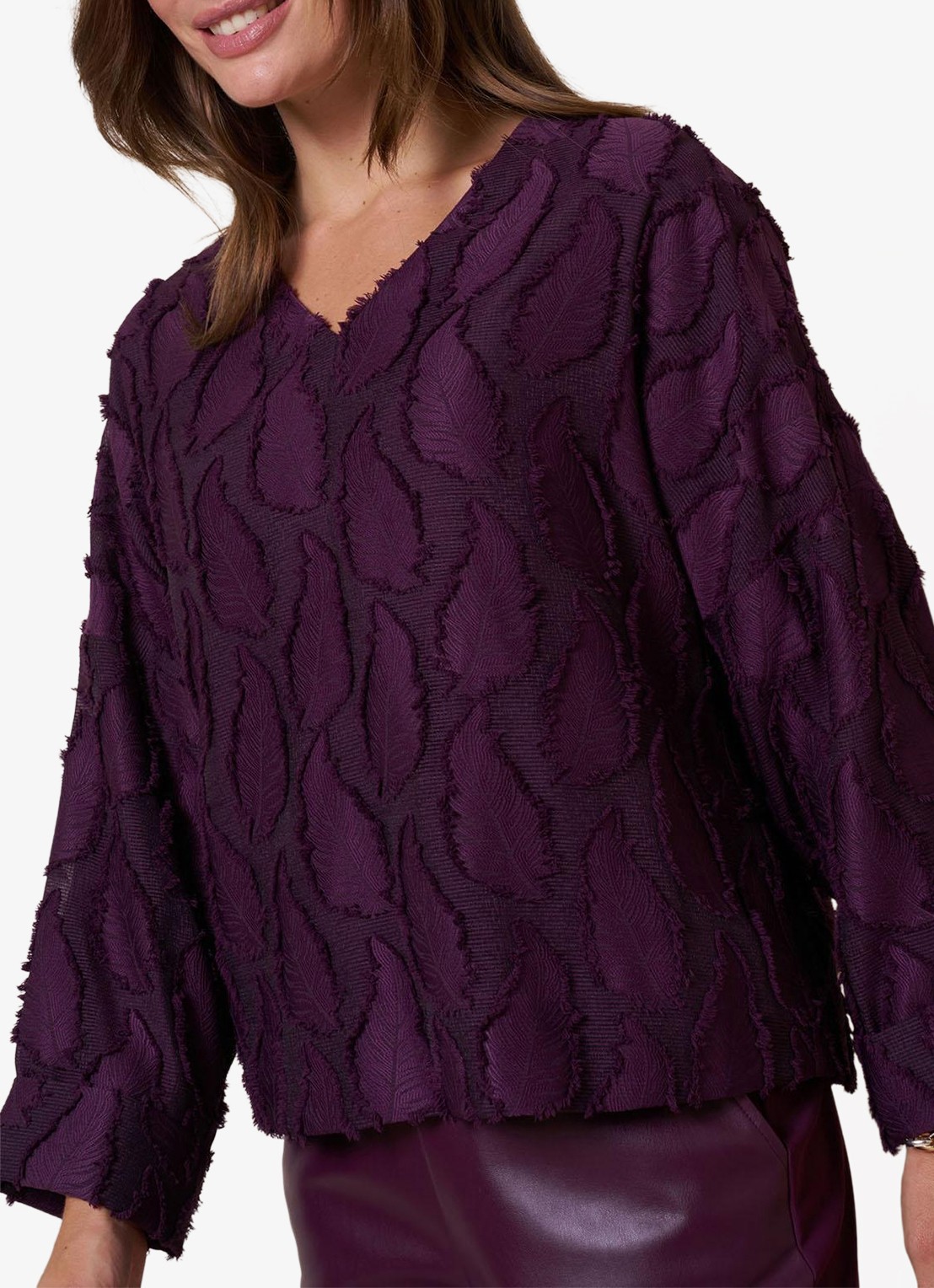 Studio Anneloes Madison top met print - detail 2 bruin