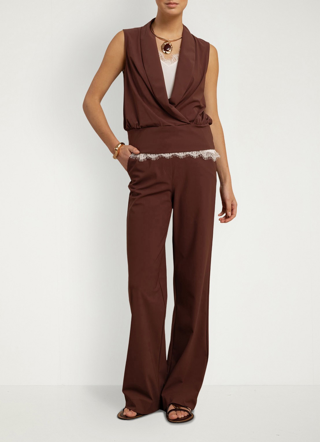Studio Anneloes Marilon high waist loose fit pantalon met steekzakken - voorkant 5 bordeauxrood