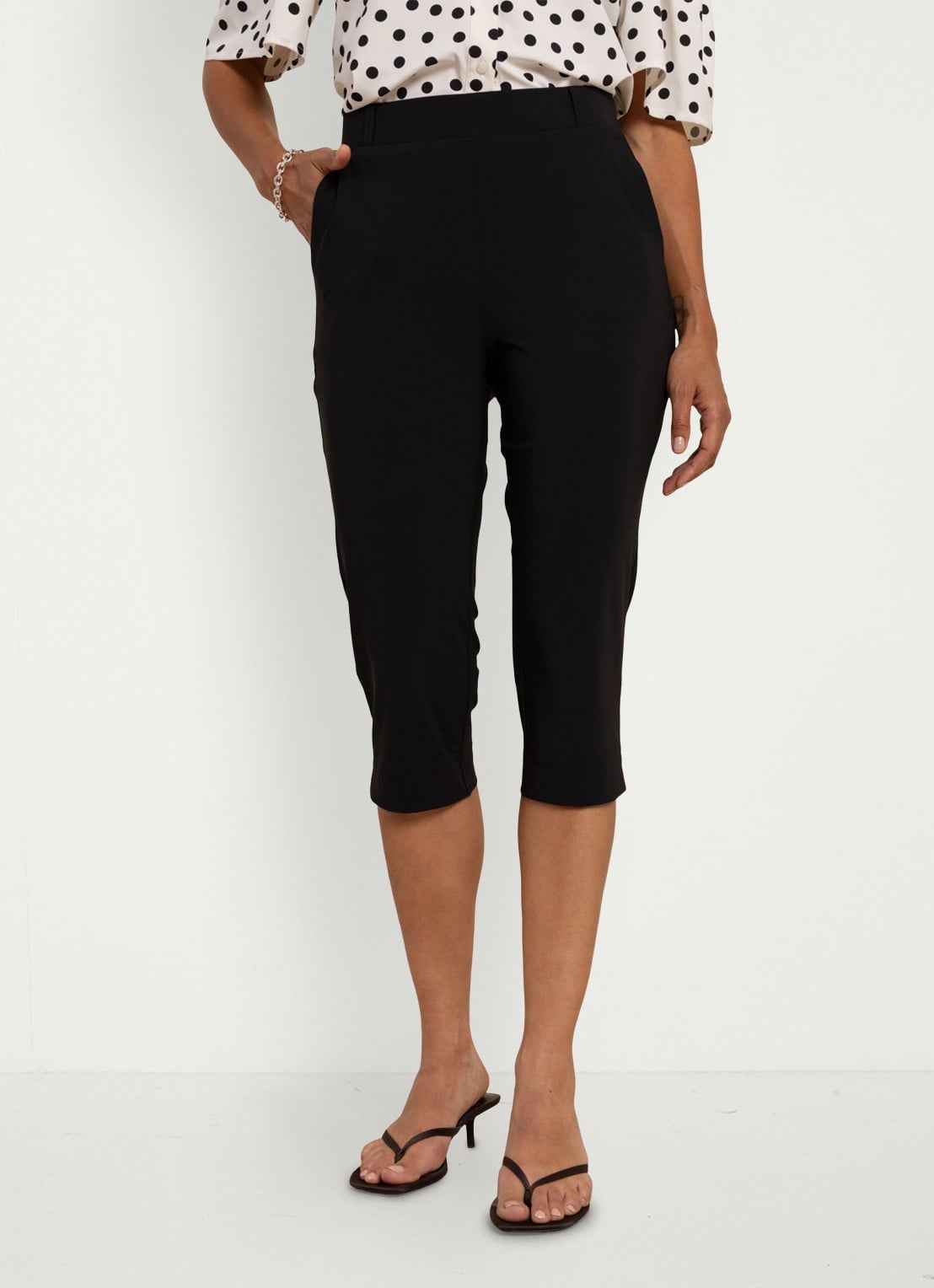 Studio Anneloes Mid waist straight fit capri broek - detail 2 zwart