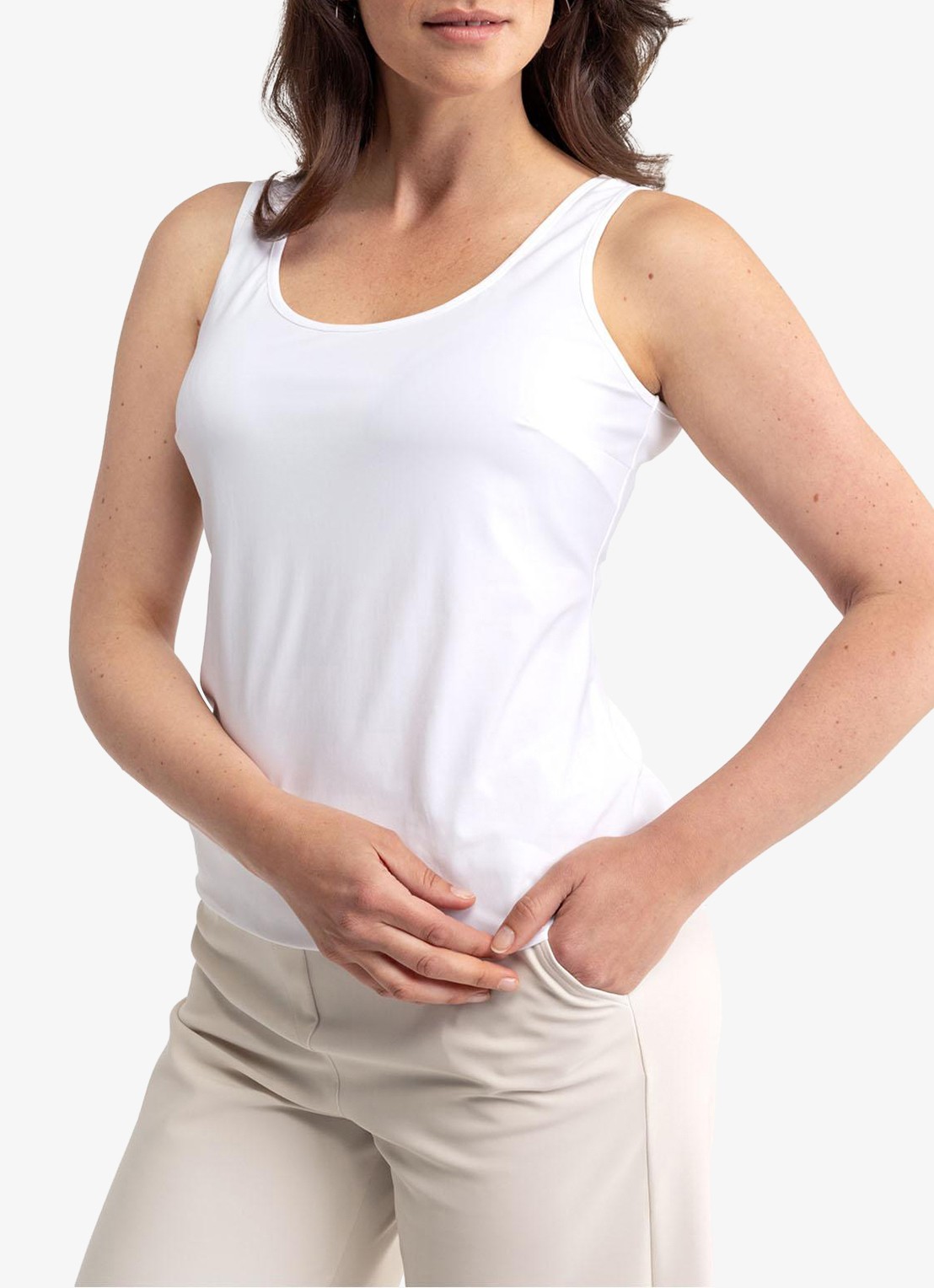 Studio Anneloes Nova tanktop met ronde hals - detail wit