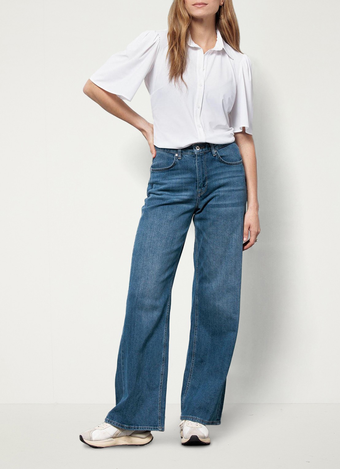 Studio Anneloes Poppy blouse van travelstof met vlindermouw - voorkant 2 wit