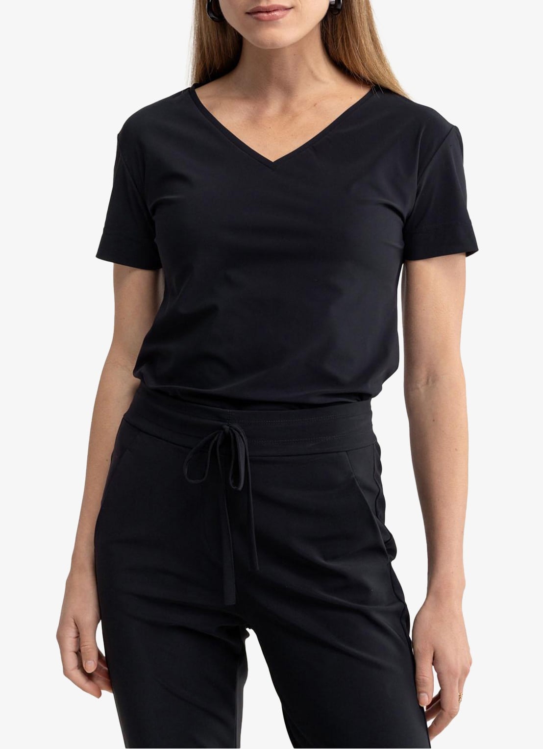 Studio Anneloes Roller T-shirt met V-hals - detail 4 zwart