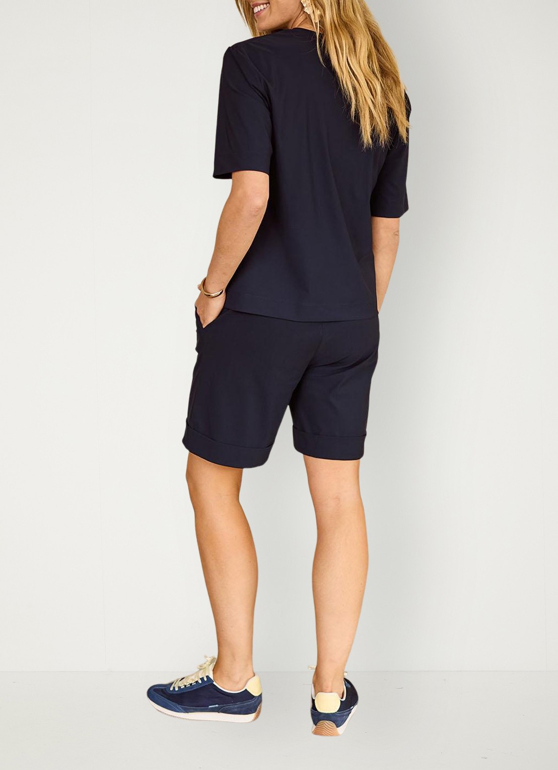 Studio Anneloes Roller T-shirt van travelstof - achterkant blauw